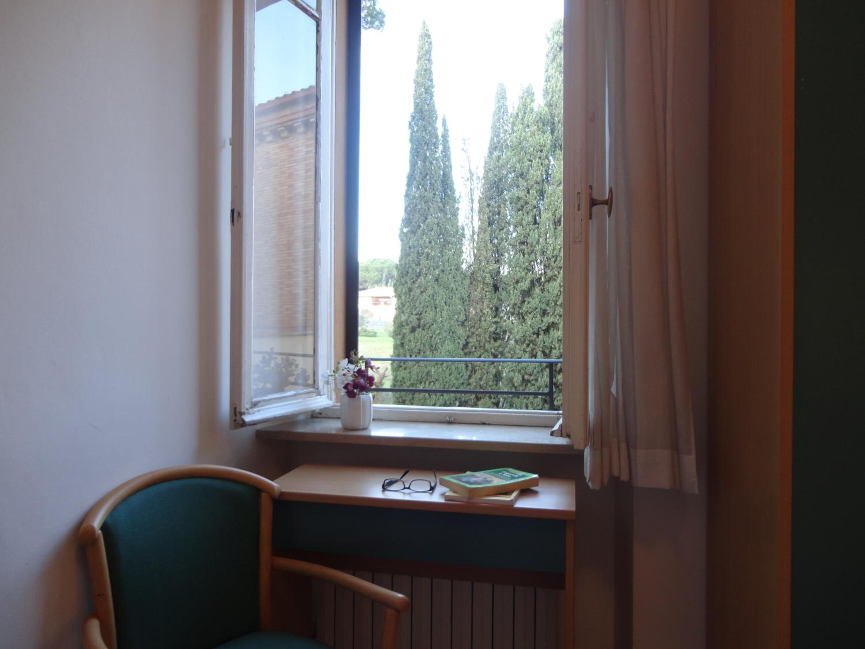 Twin Room with Garden View - Photo 6