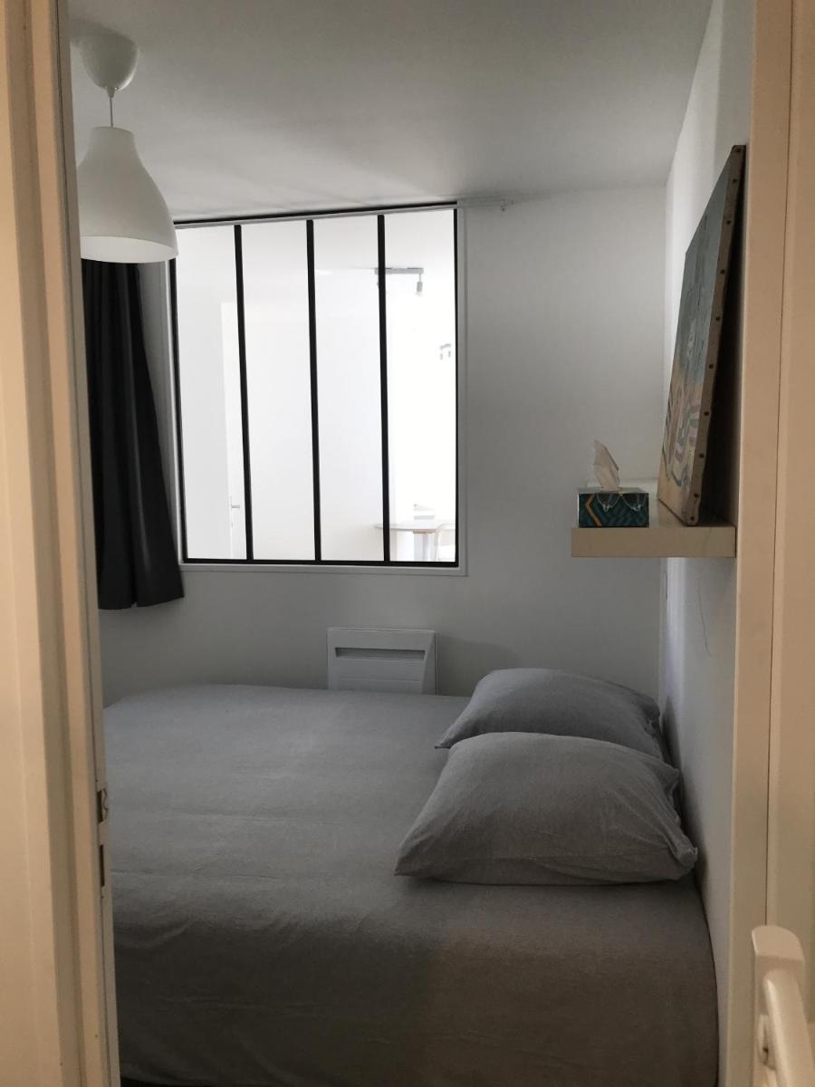 Apartment with Shower