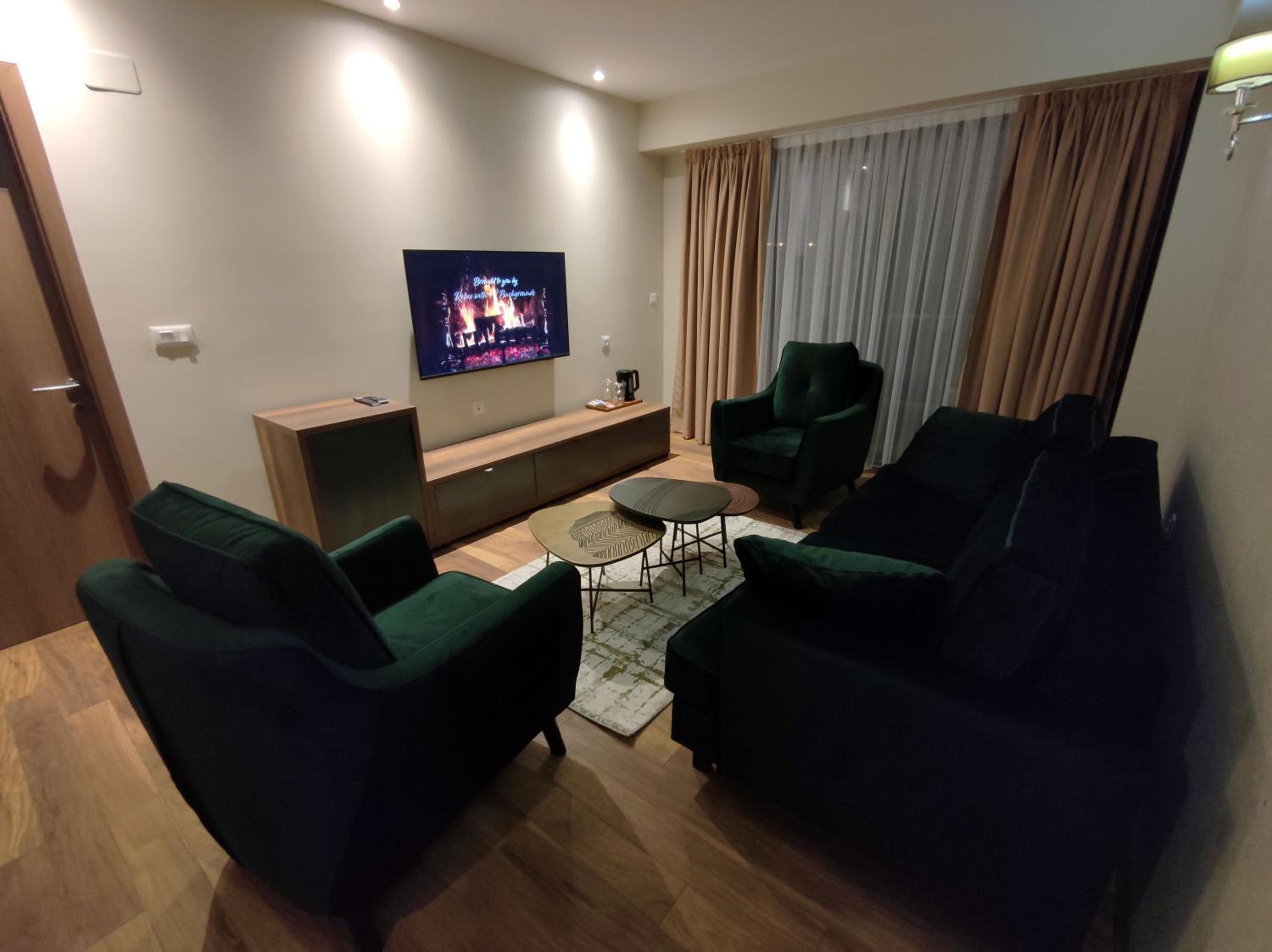 Deluxe Junior Suite