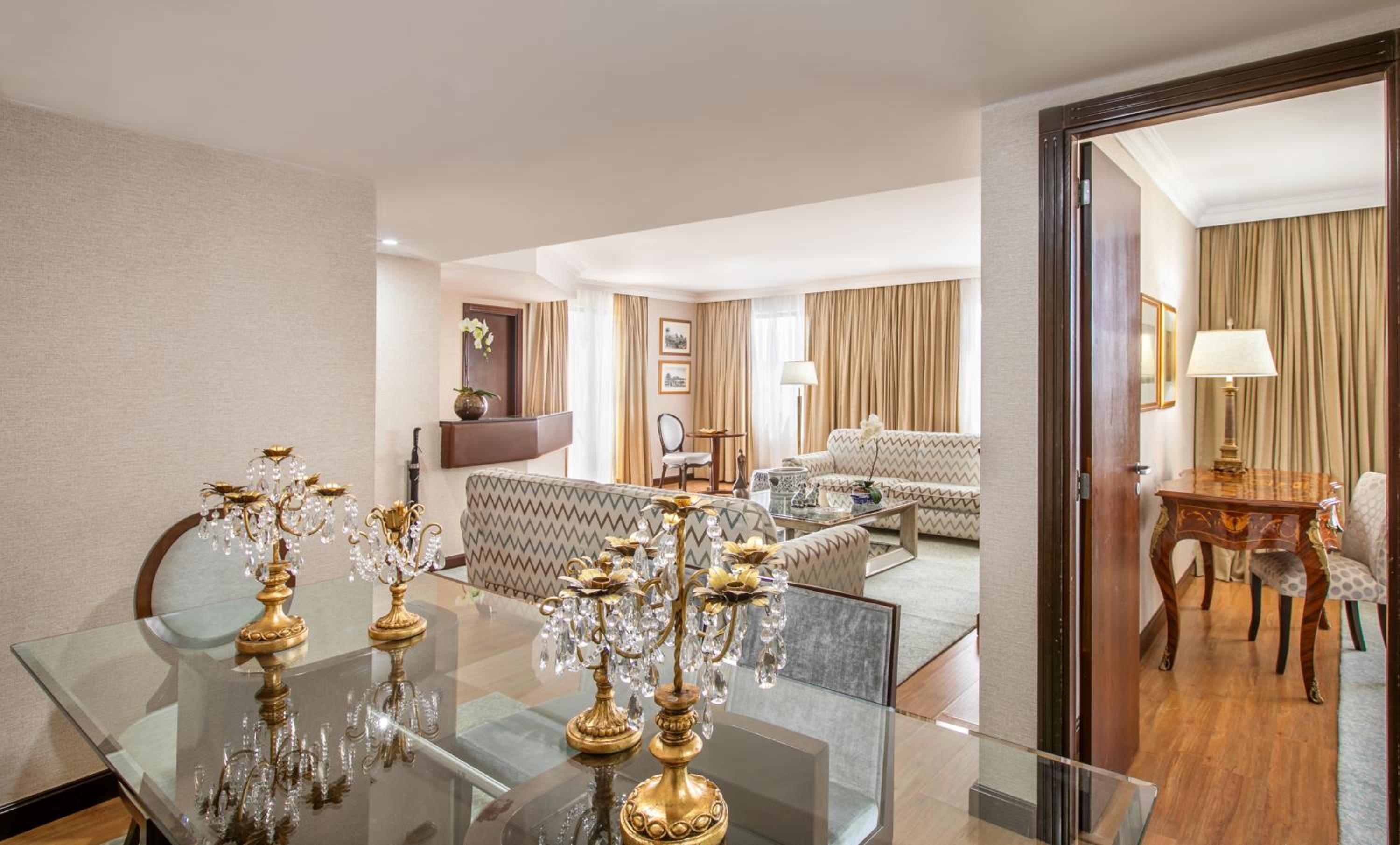 The Level Presidential Suite with Executive Lounge Access