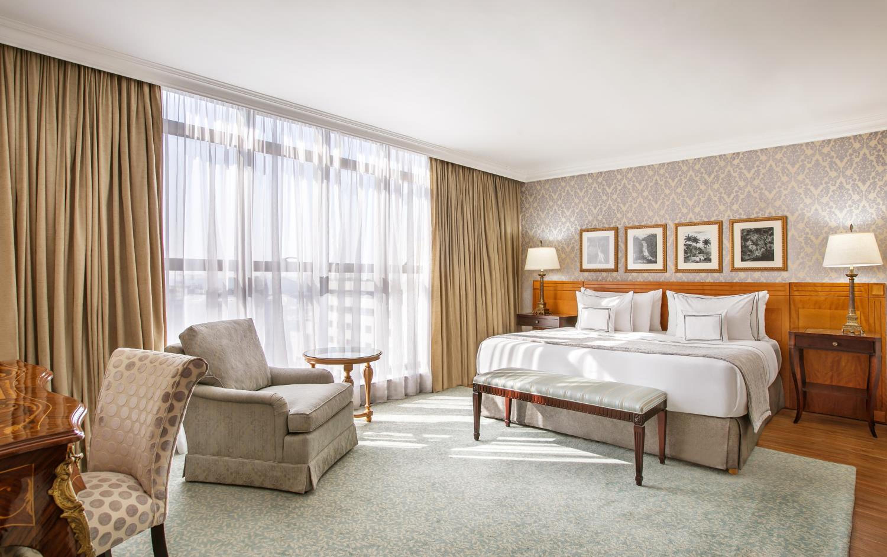 The Level Presidential Suite with Executive Lounge Access