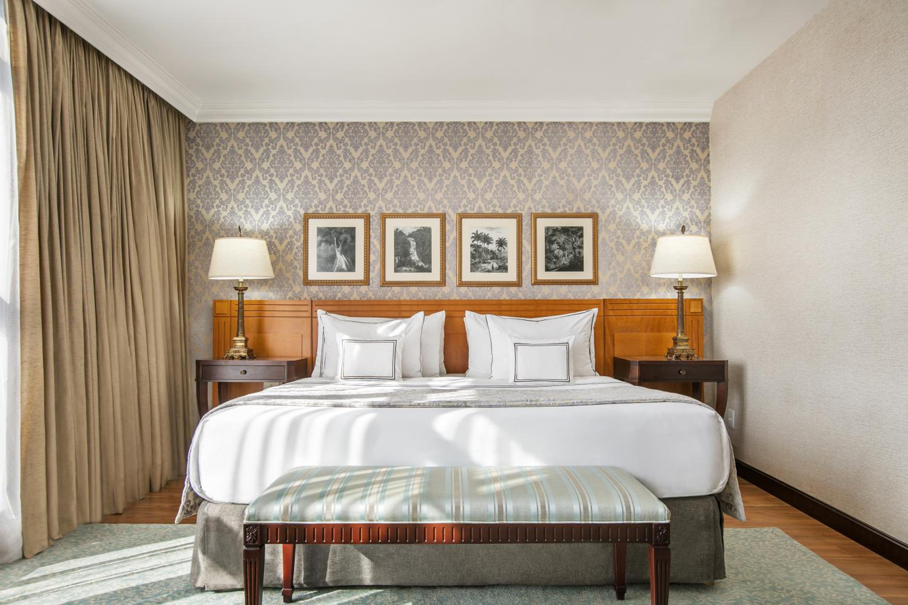 The Level Presidential Suite with Executive Lounge Access