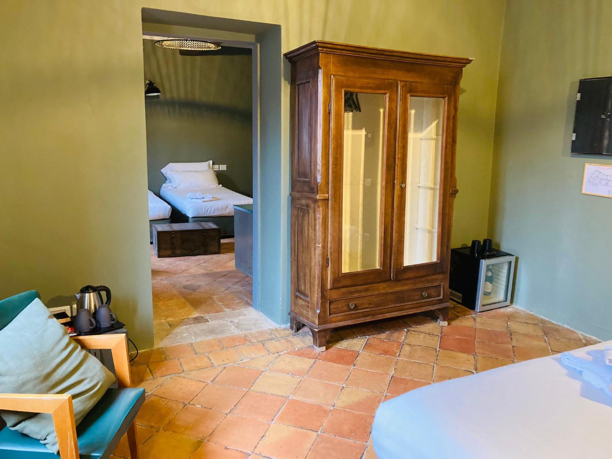 Twin Room with Private External Bathroom photo 3