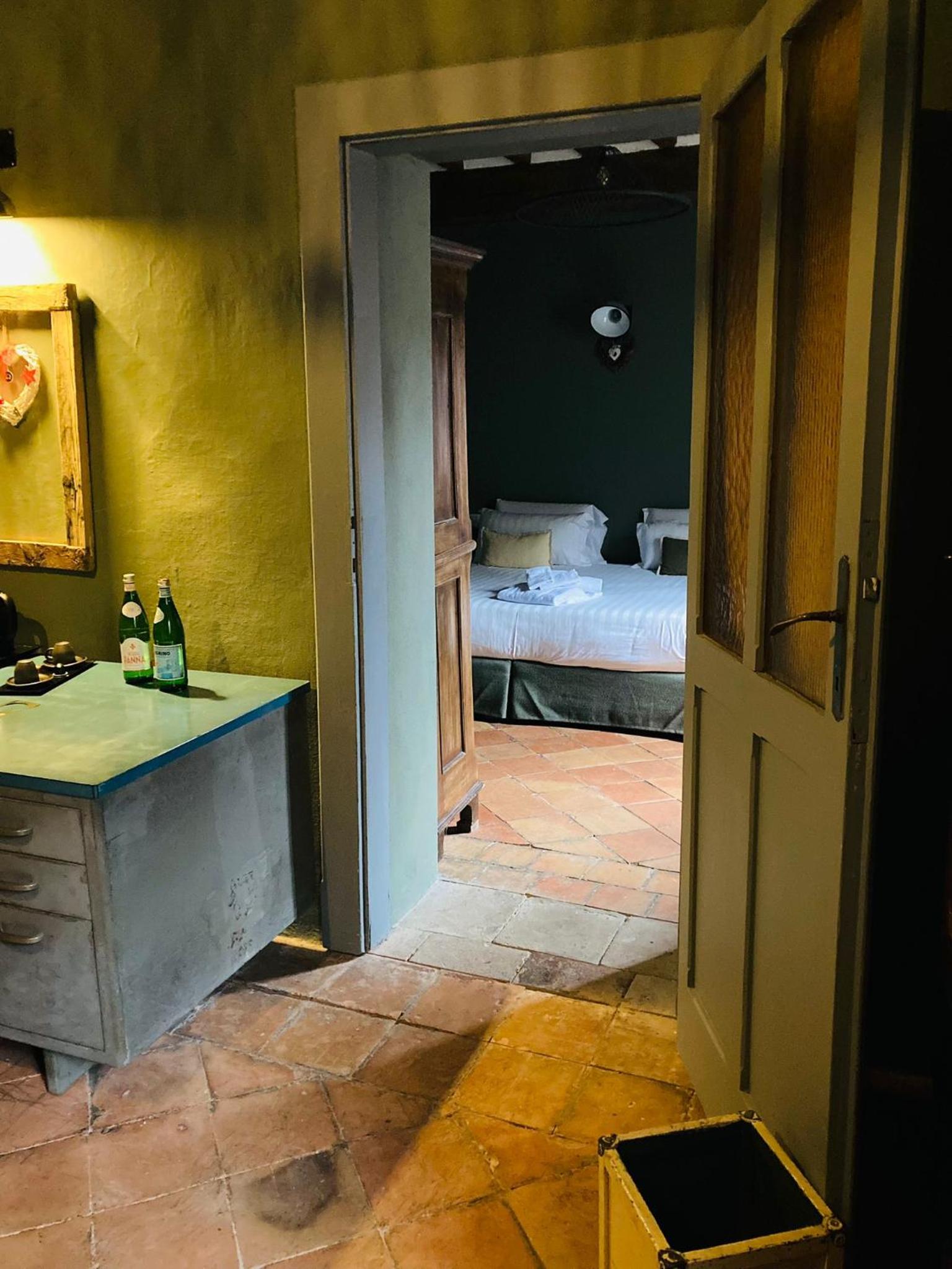 Twin Room with Private External Bathroom photo 1