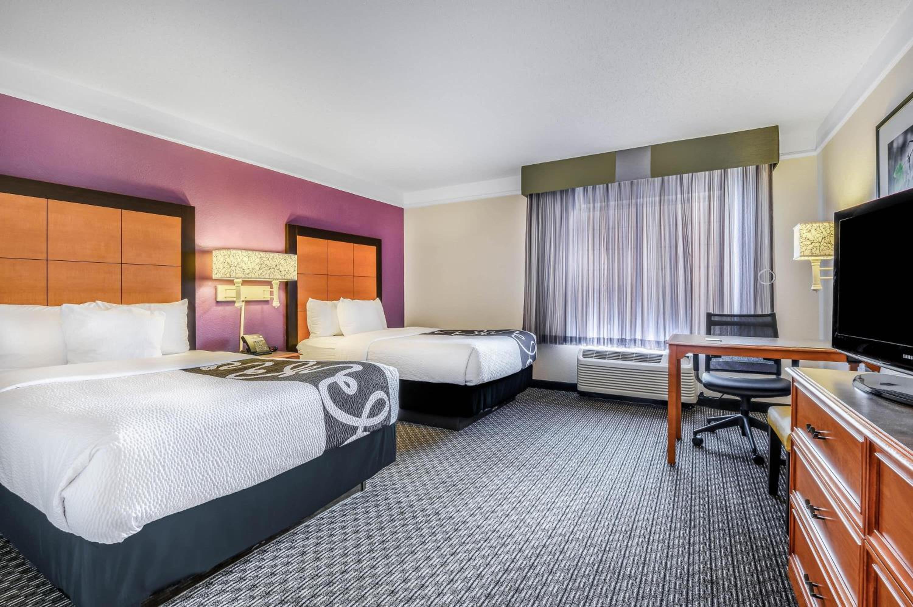 Queen Room with Two Queen Beds - Pet Friendly/Second Floor/Non-Smoking photo 1