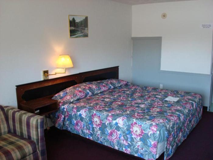 King Bed Non-Smoking photo 1
