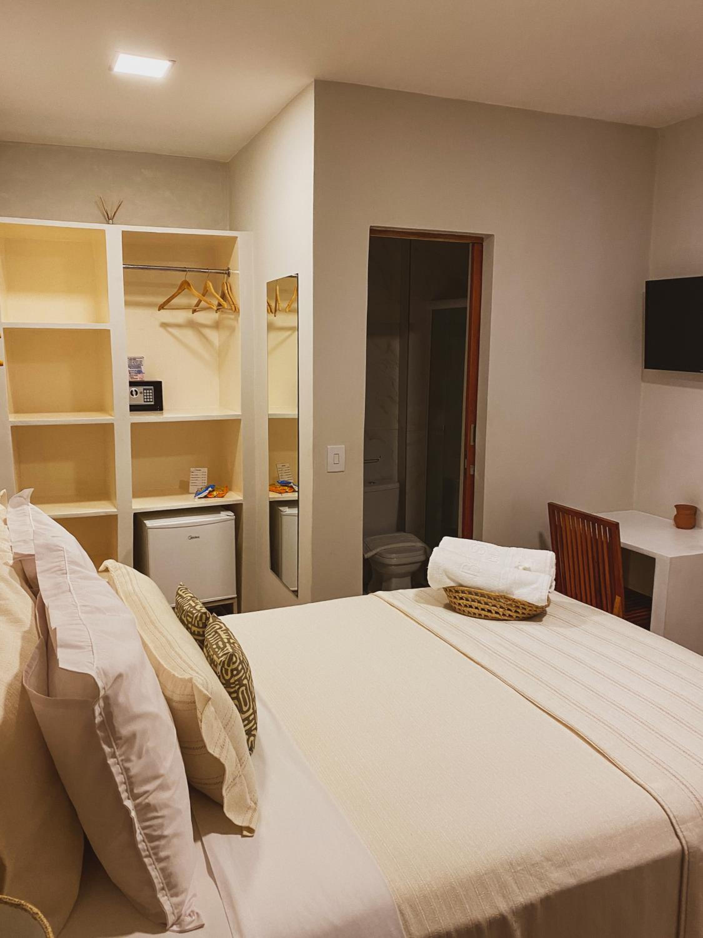 Deluxe Room - Photo 6
