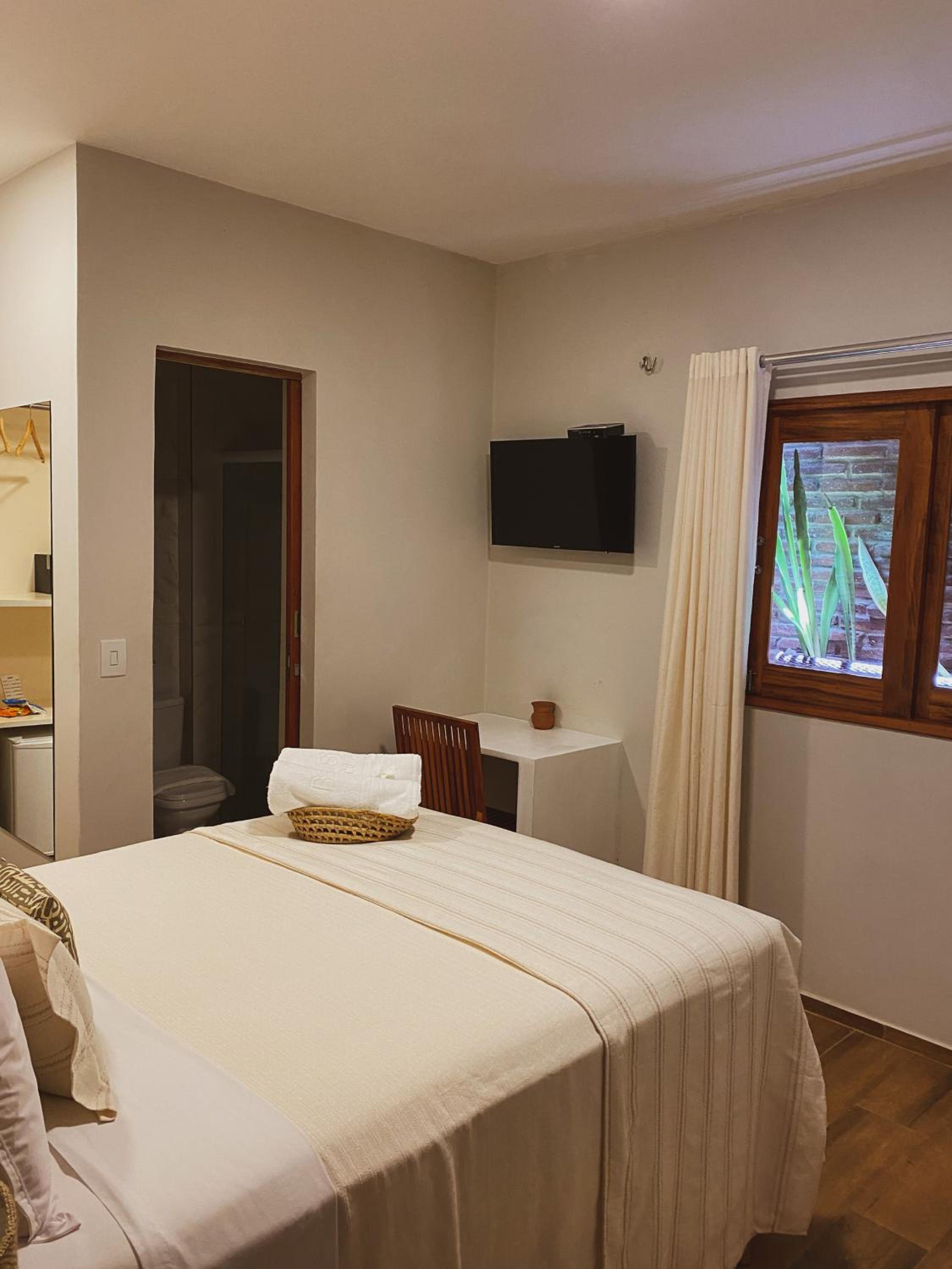 Deluxe Room - Photo 8