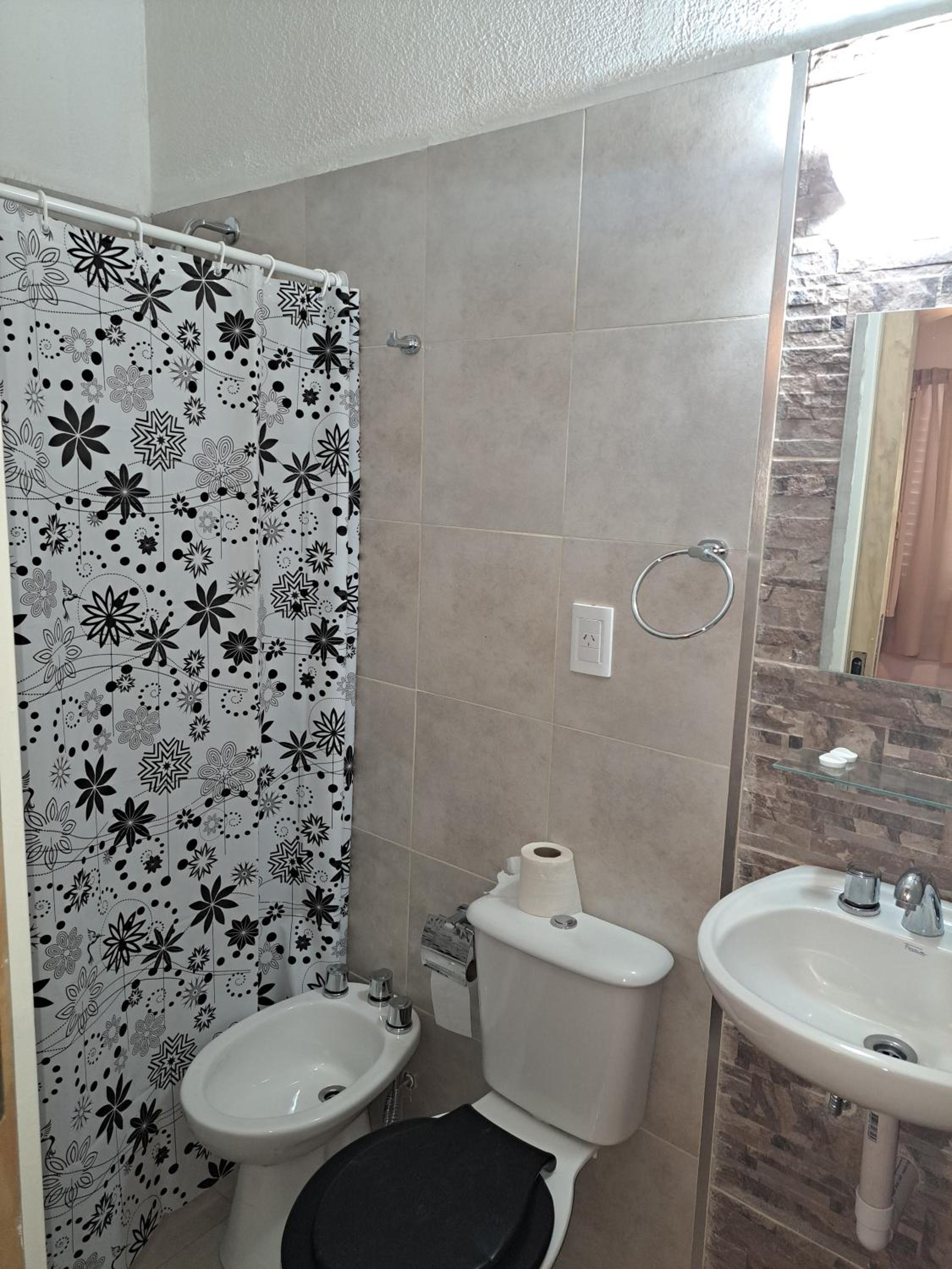 Quadruple Room with Private Bathroom photo 2