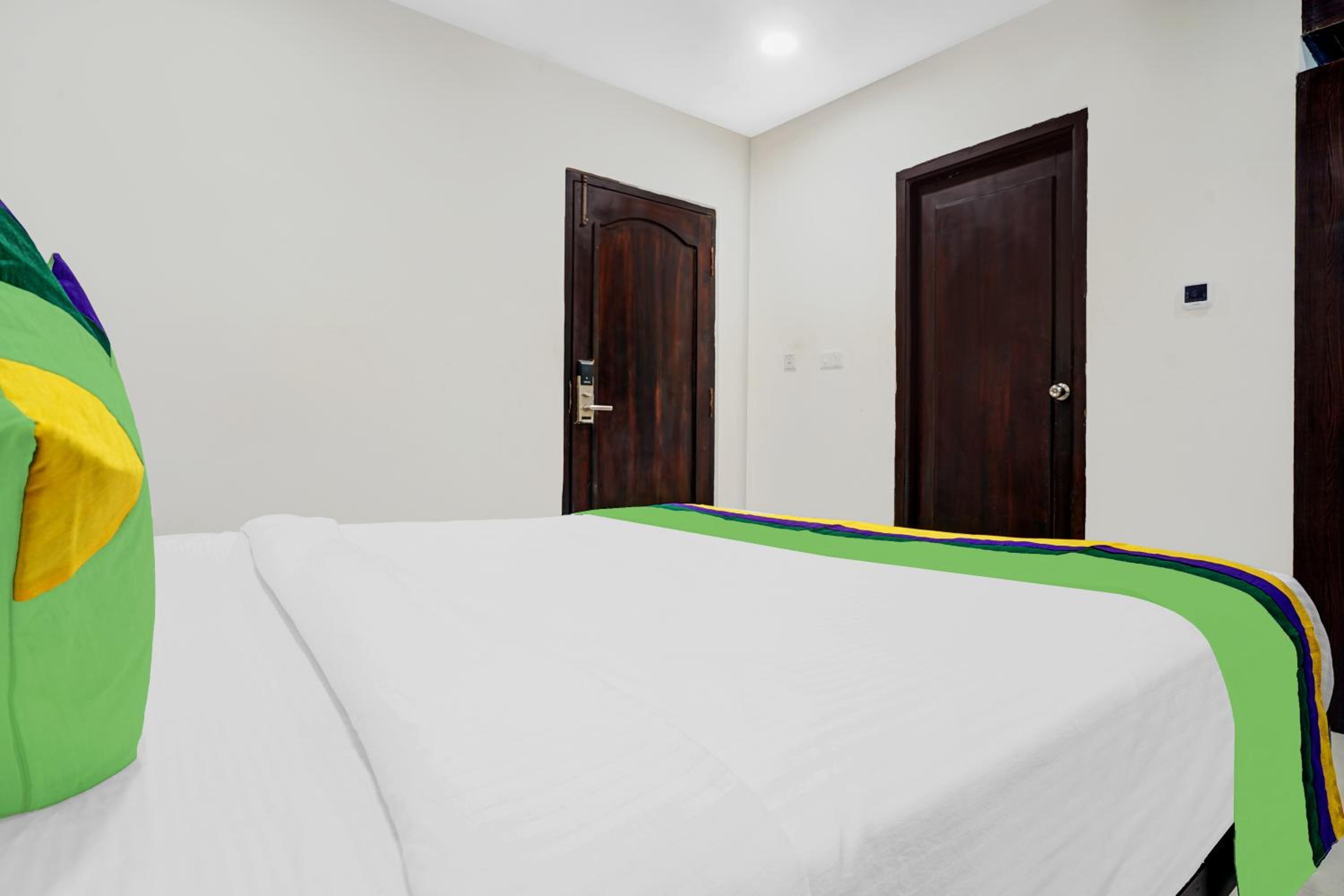 Standard Double Room photo 3