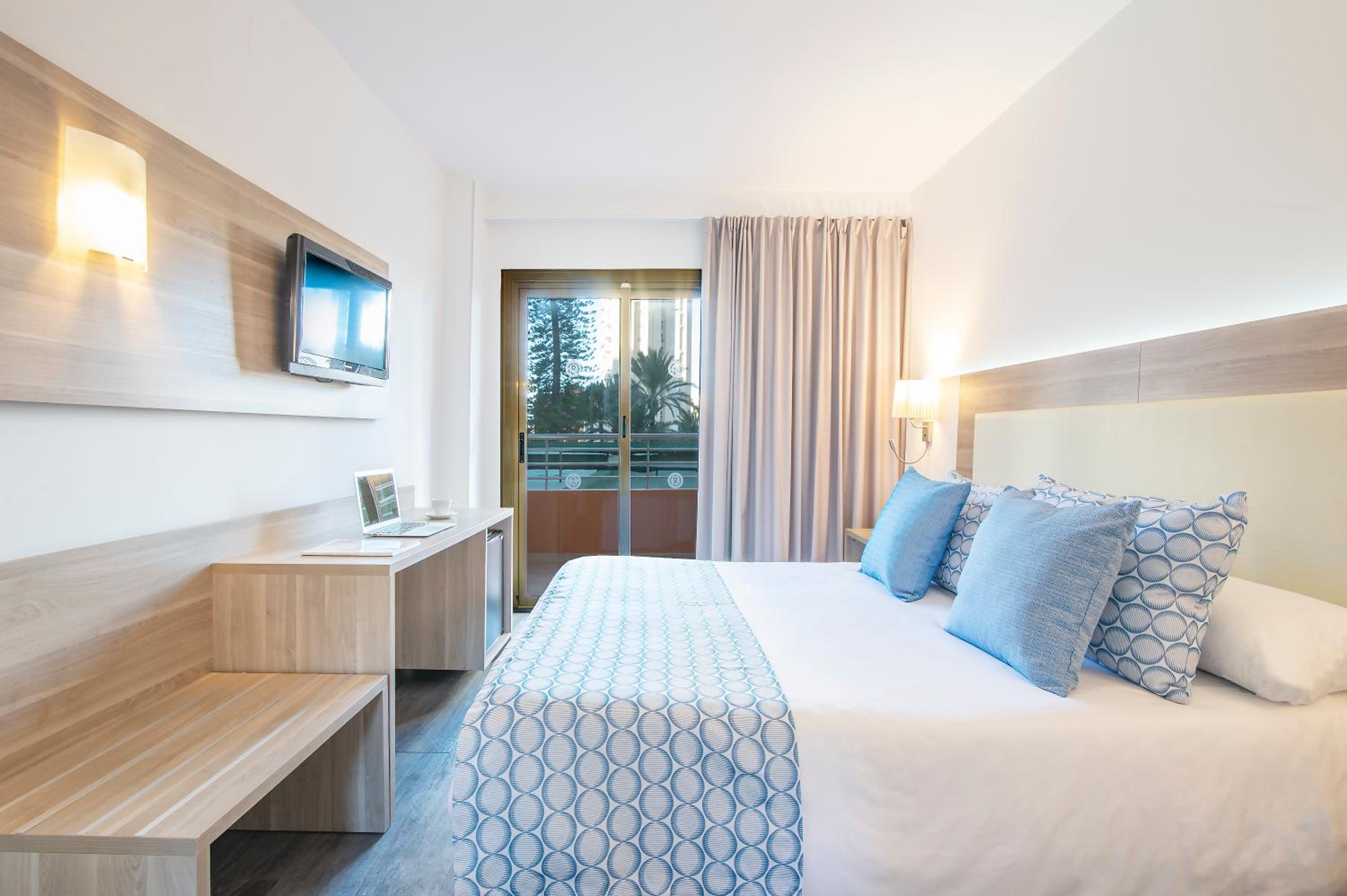 Double or Twin Room - Photo 5
