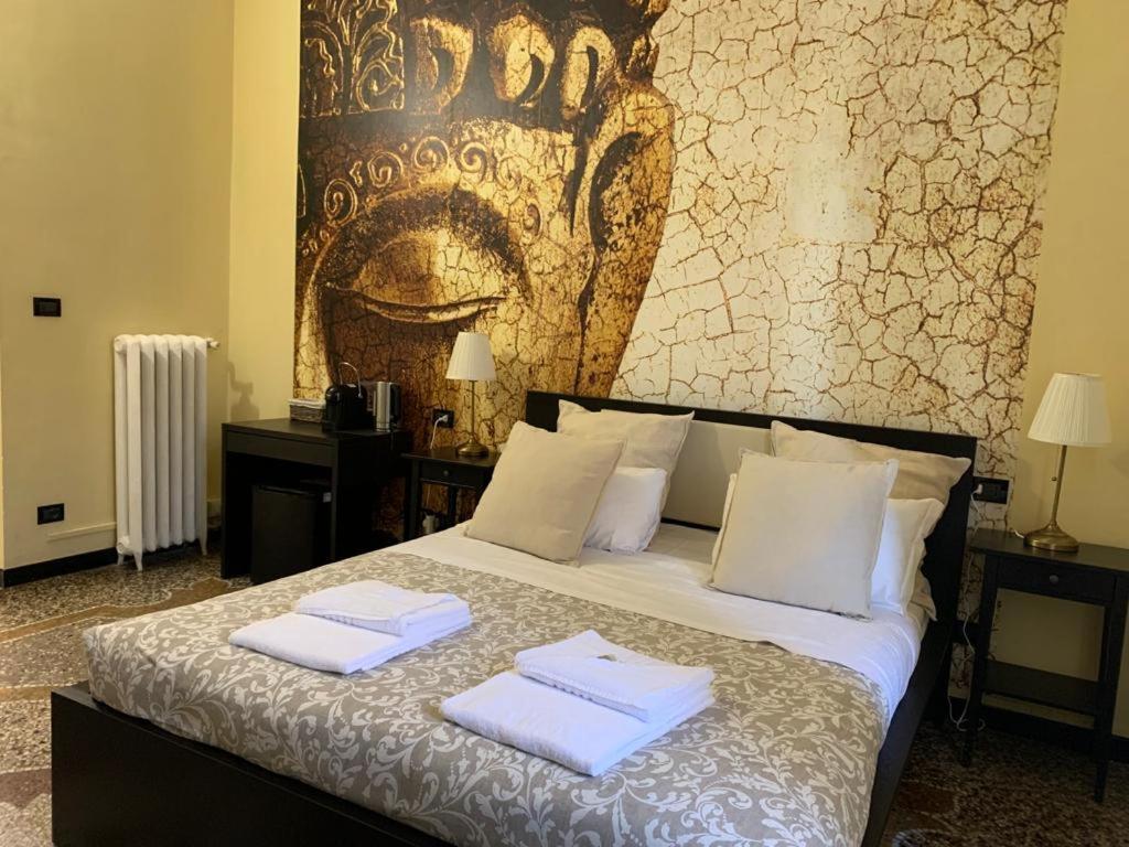 Double or Twin Room - Photo 10