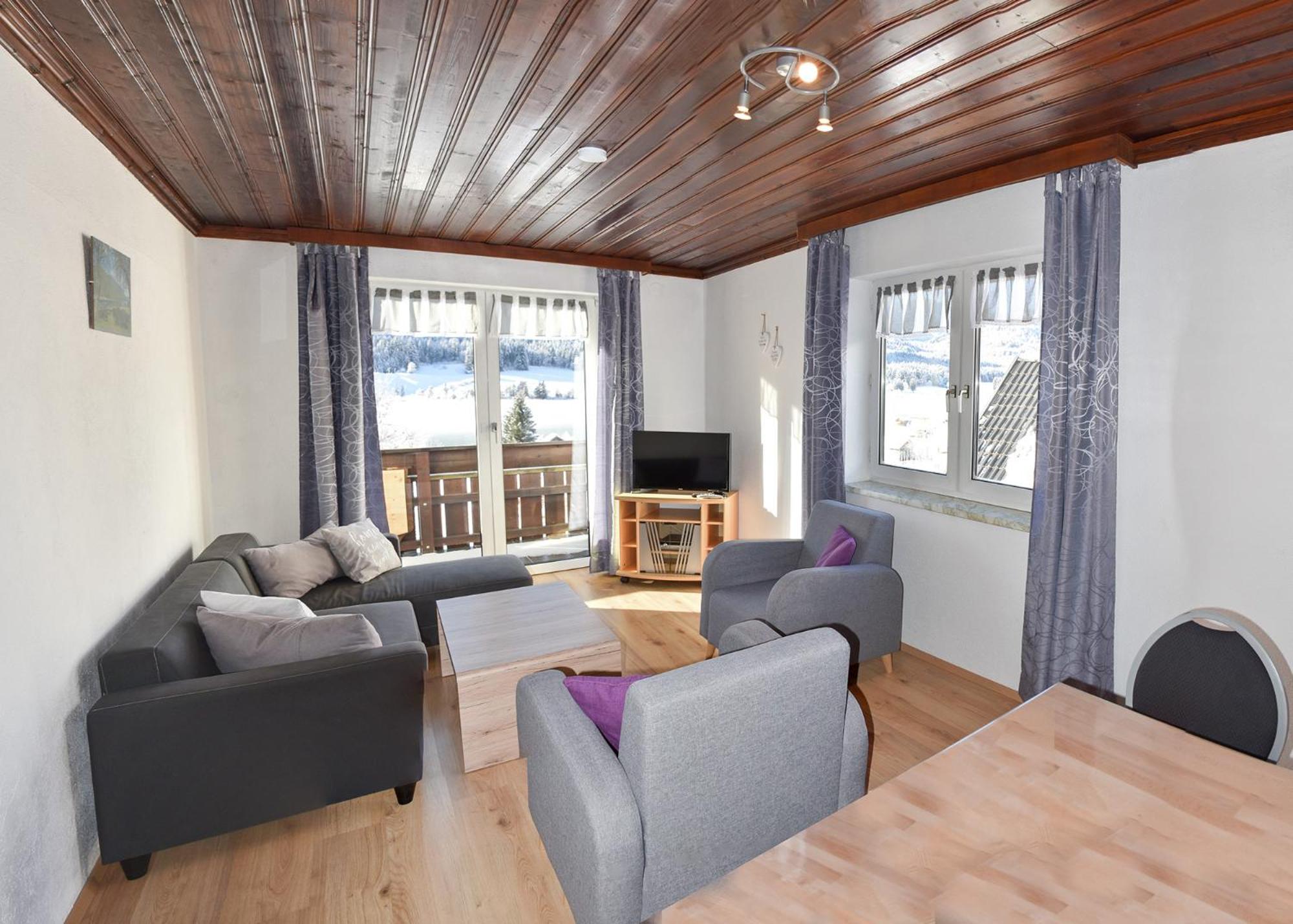 Apartment with Lake View photo 3
