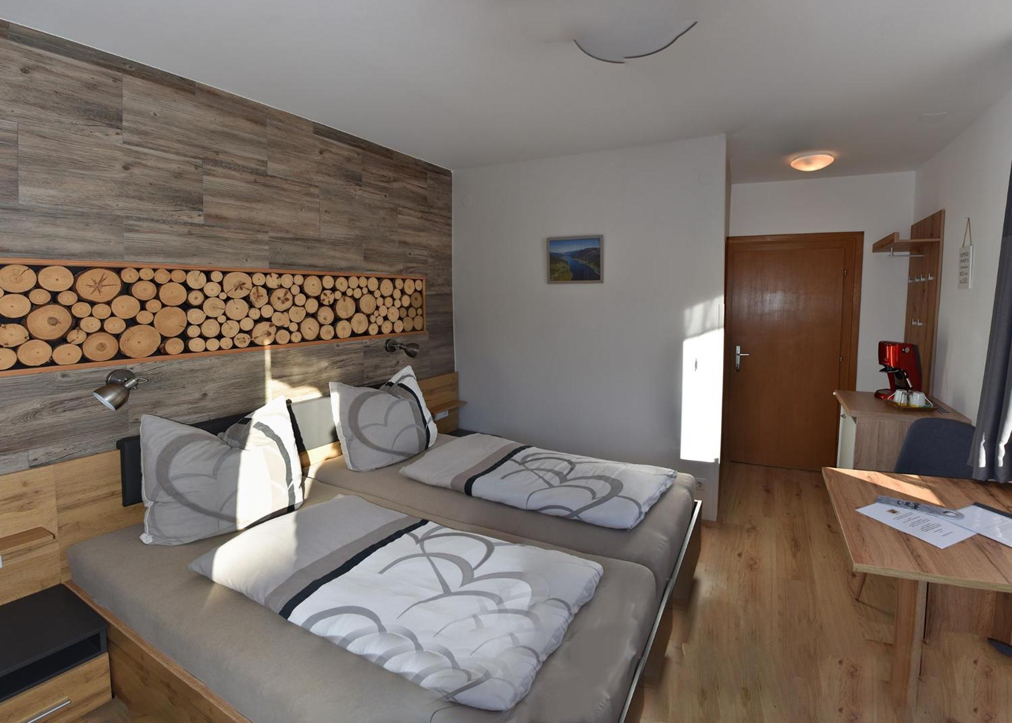 Double Room with Balcony photo 3