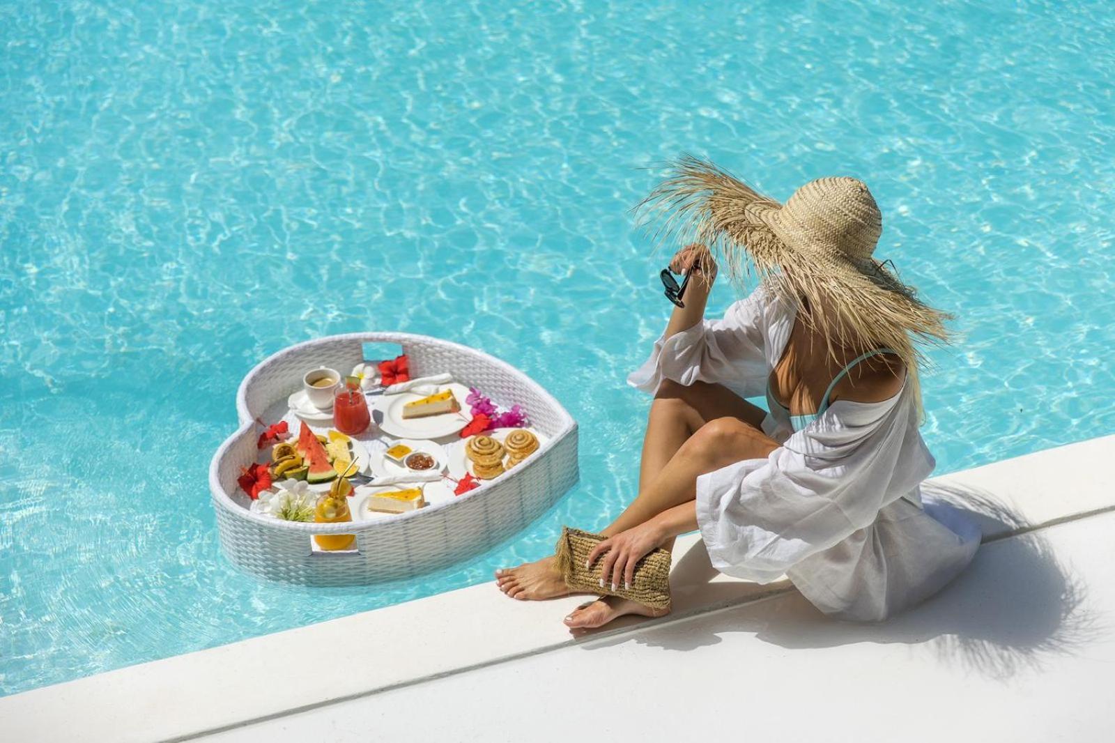 Suite with Private Pool - Photo 4