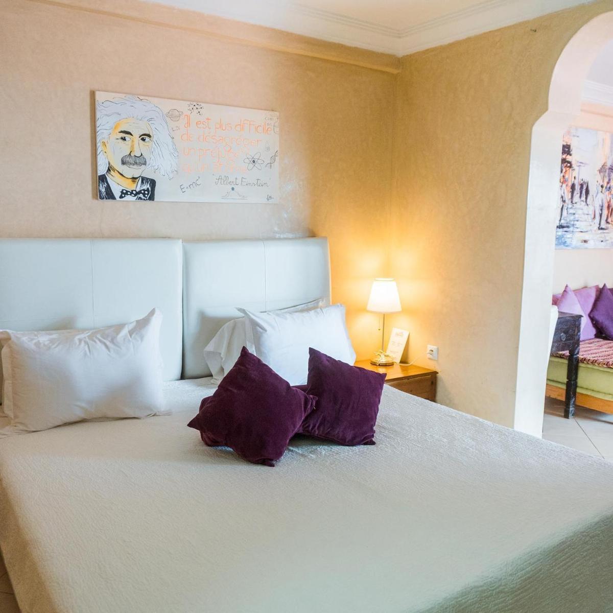 Deluxe Double or Twin Room with Pool View photo 3