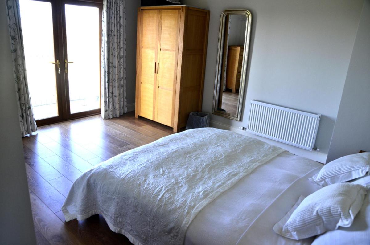 Three-Bedroom Vacation Home  photo 2