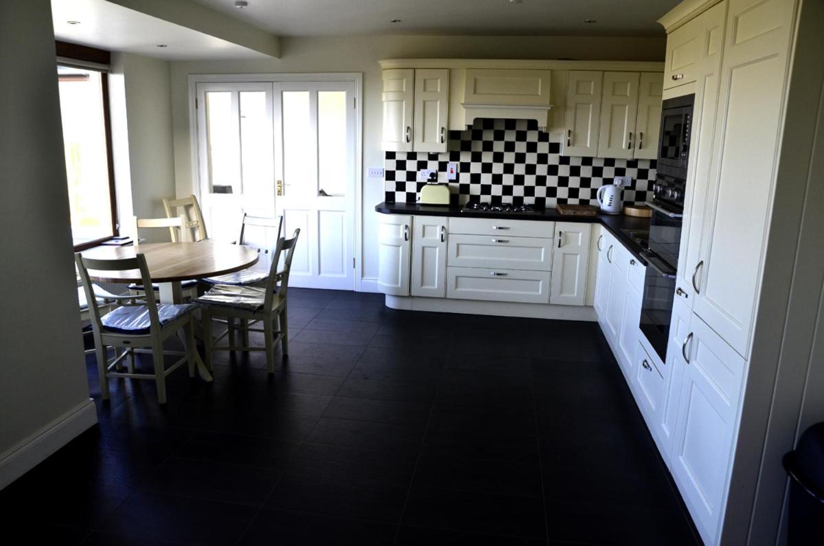 Three-Bedroom Vacation Home  photo 3