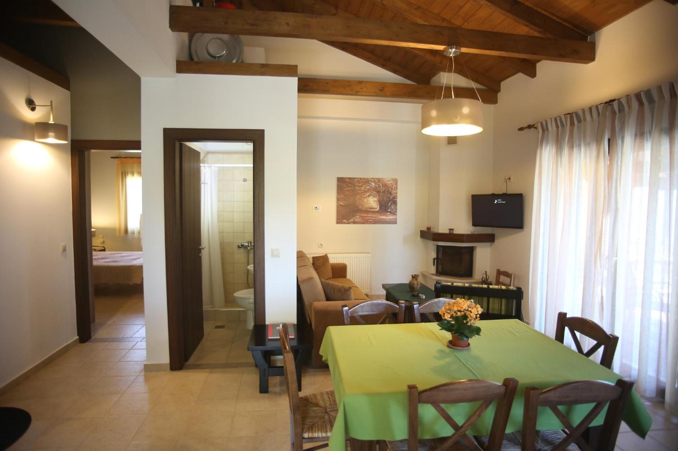Two-Bedroom House - Photo 25