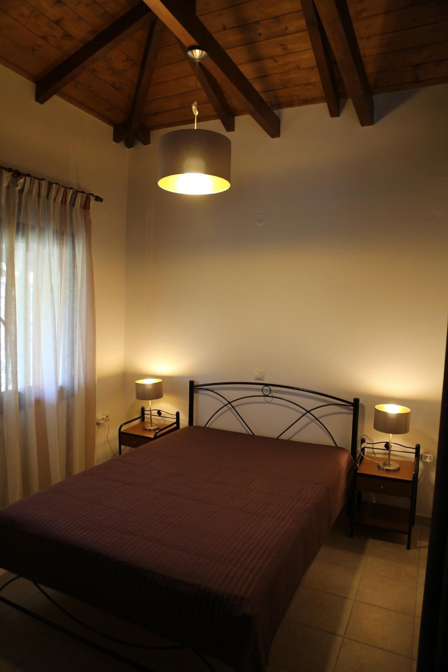 Two-Bedroom House - Photo 28
