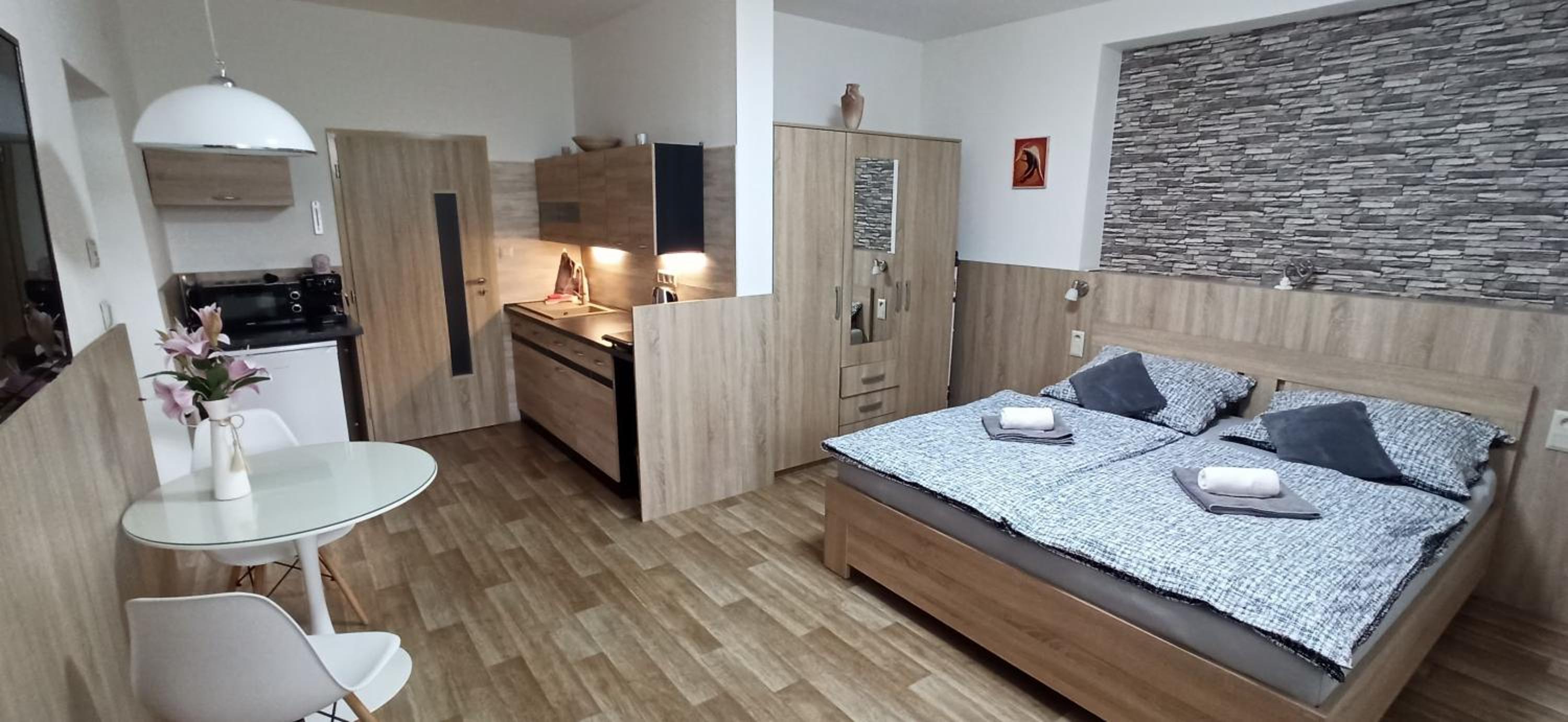 Deluxe Double Room with Balcony photo 1