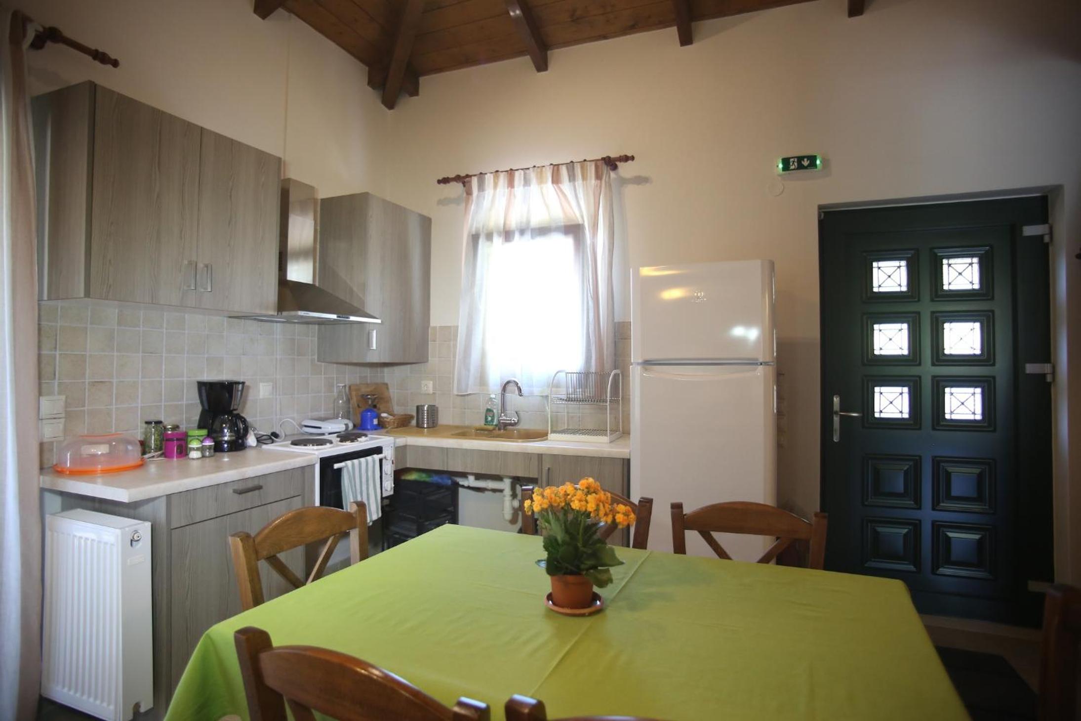 Two-Bedroom House - Photo 17