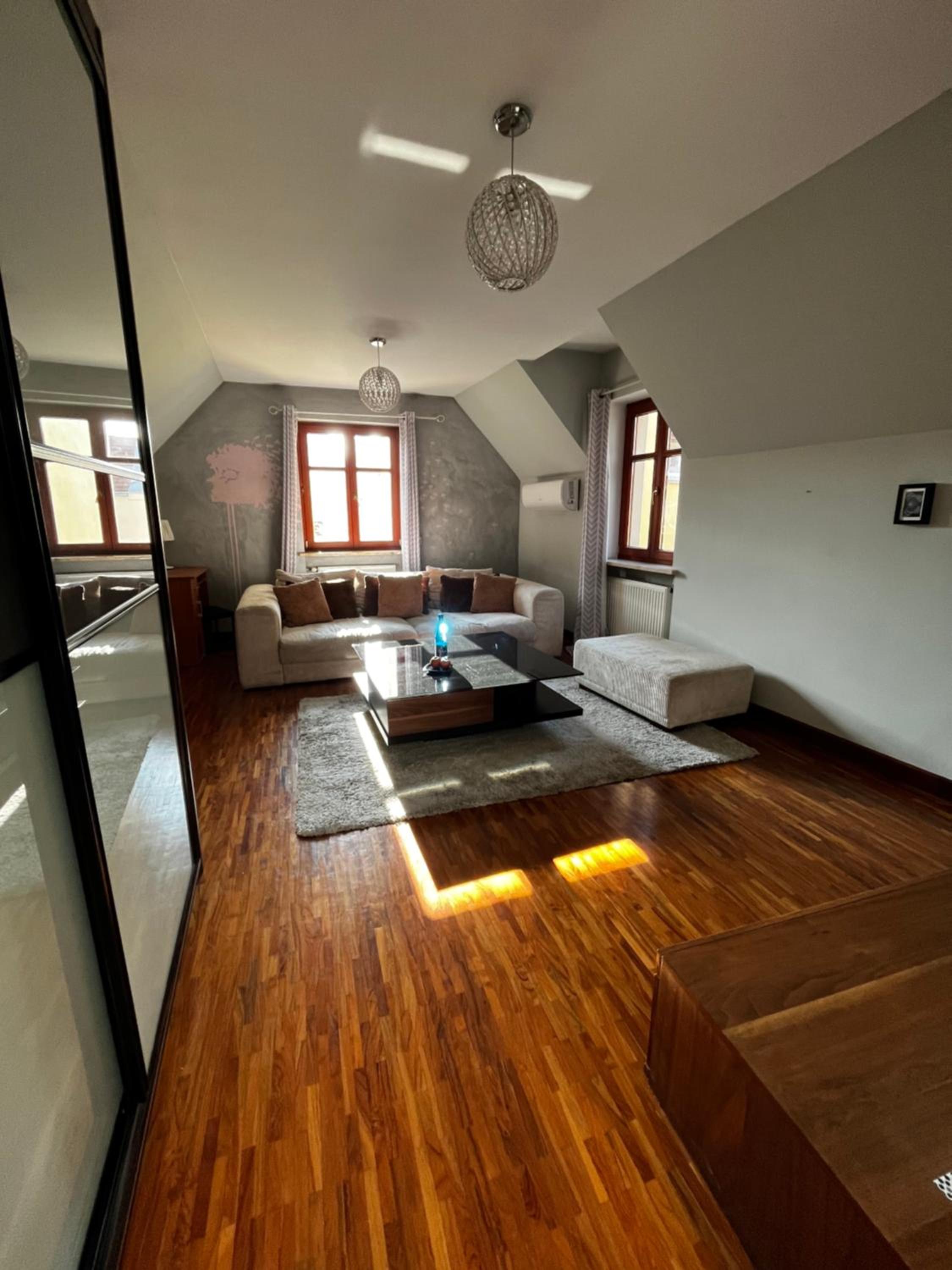 One-Bedroom Apartment - Photo 6
