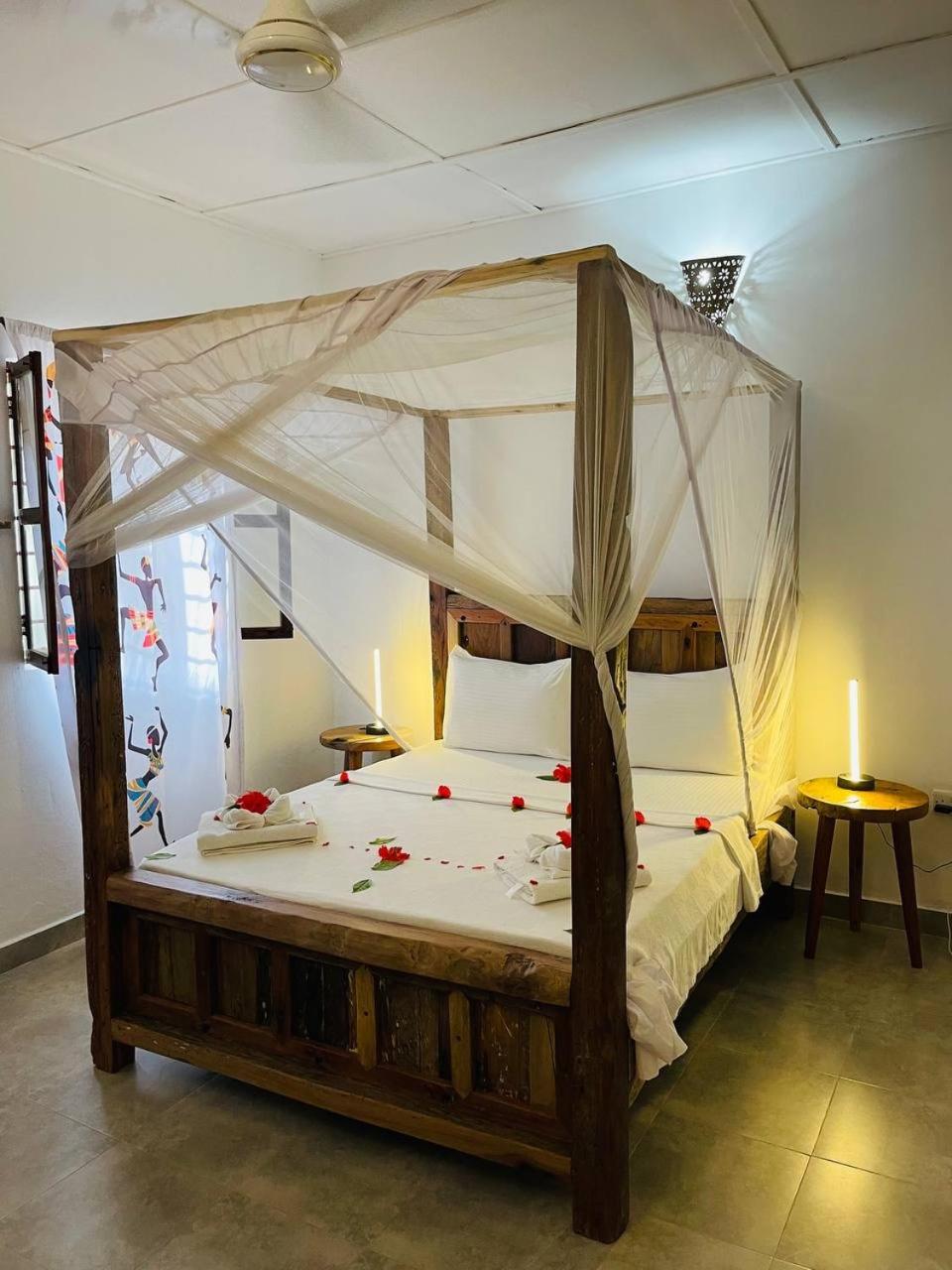 Double Room - Photo 11