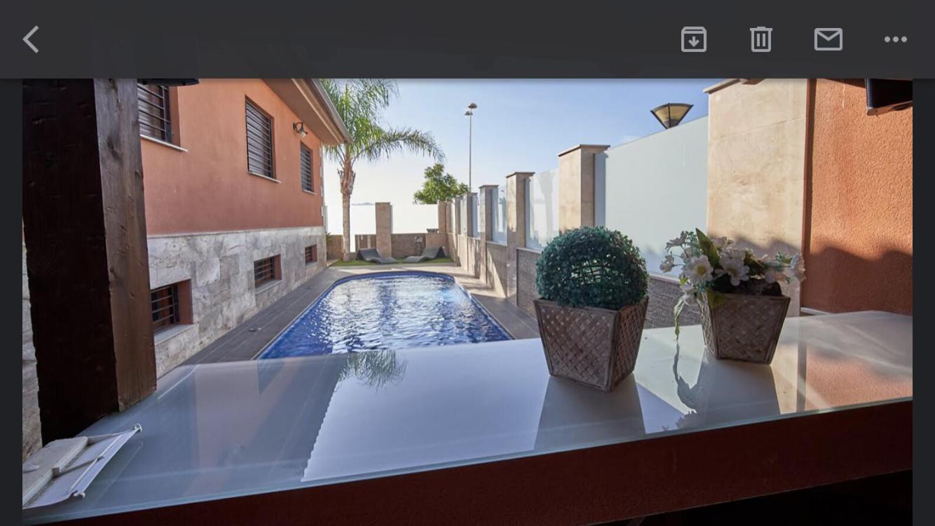 Villa photo 2