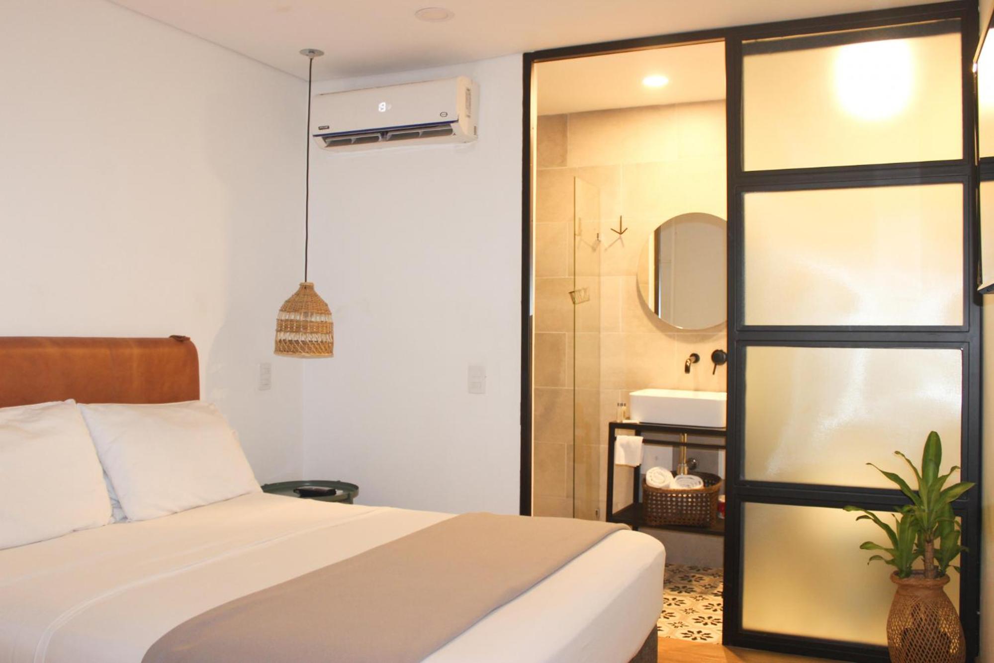 Budget Double Room photo 3