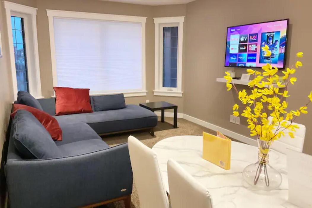Three-Bedroom Apartment photo 1