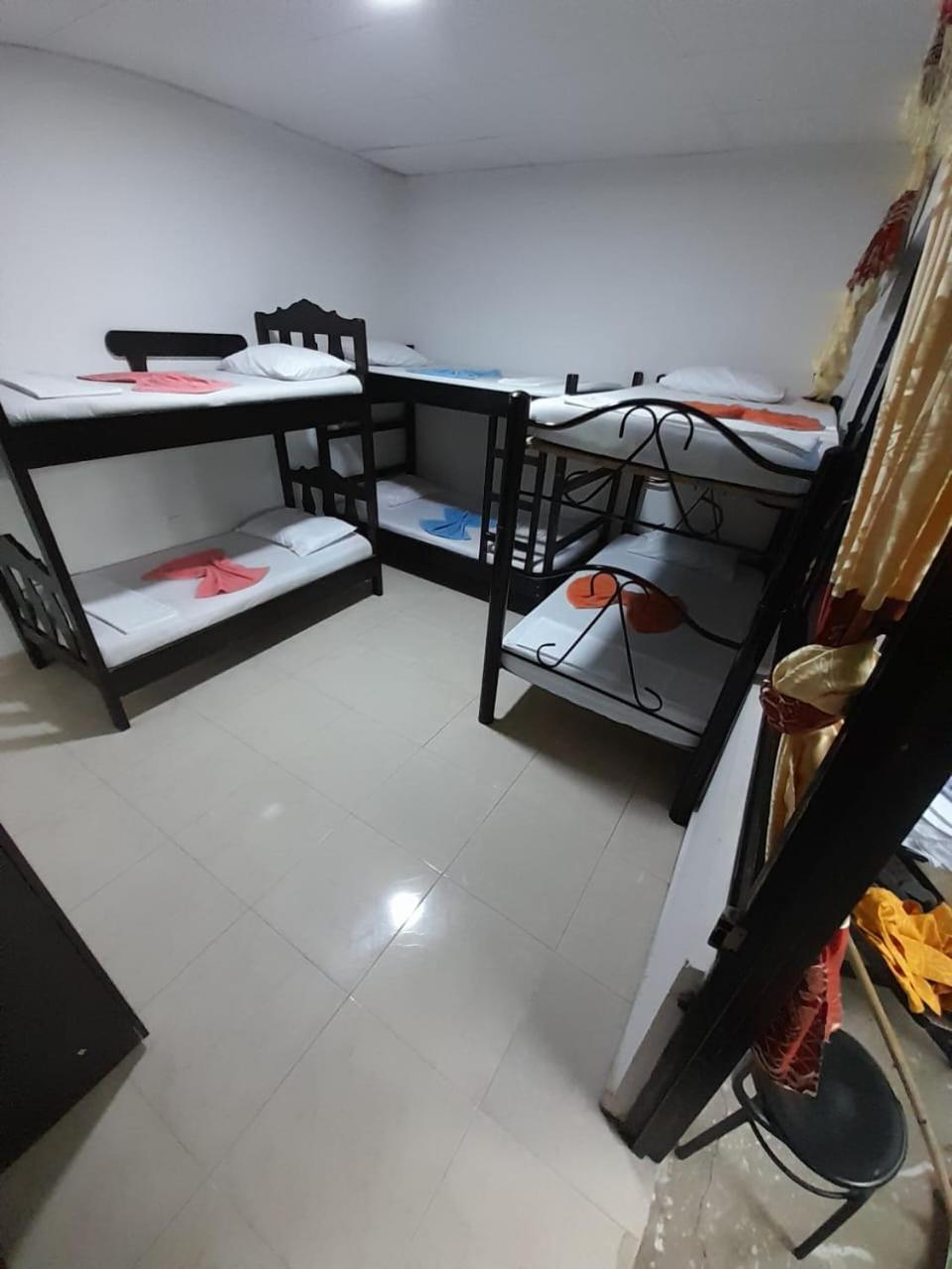 6-Bed Mixed Dormitory Room photo 1