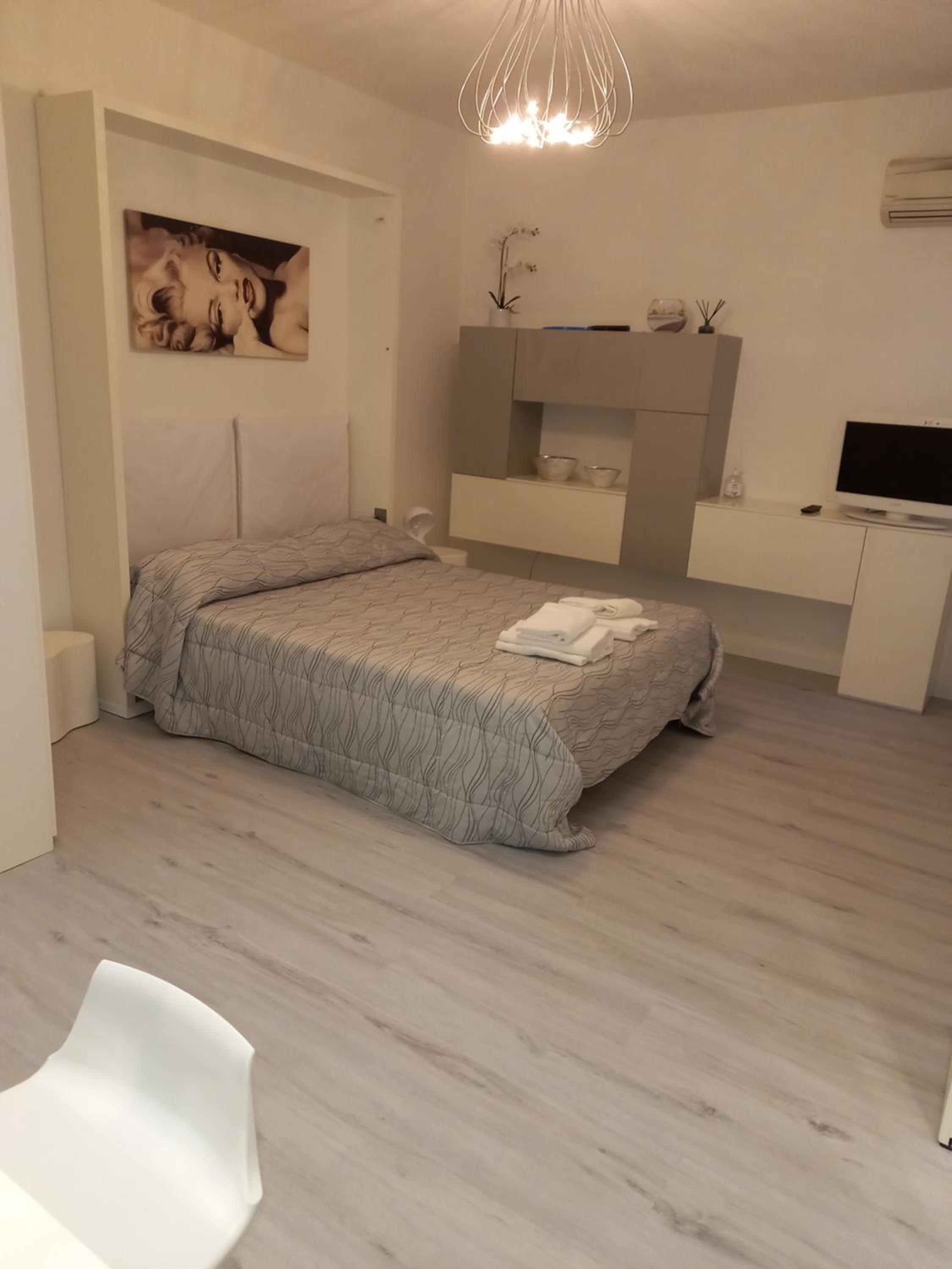 Studio Apartment photo 3