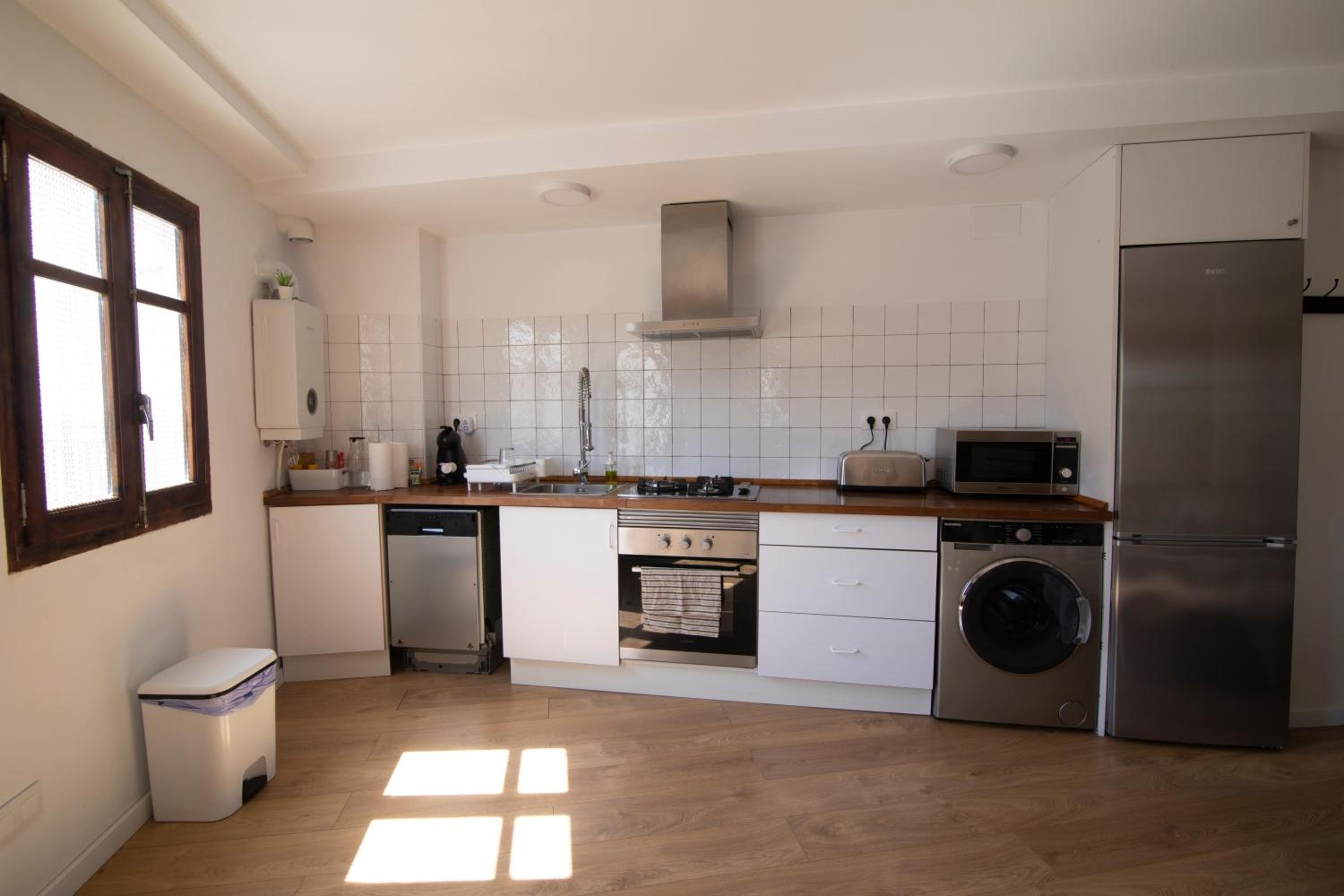 Apartment with View and Balcony photo 2