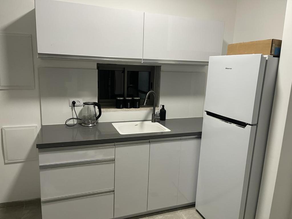 One-Bedroom Apartment - Photo 8