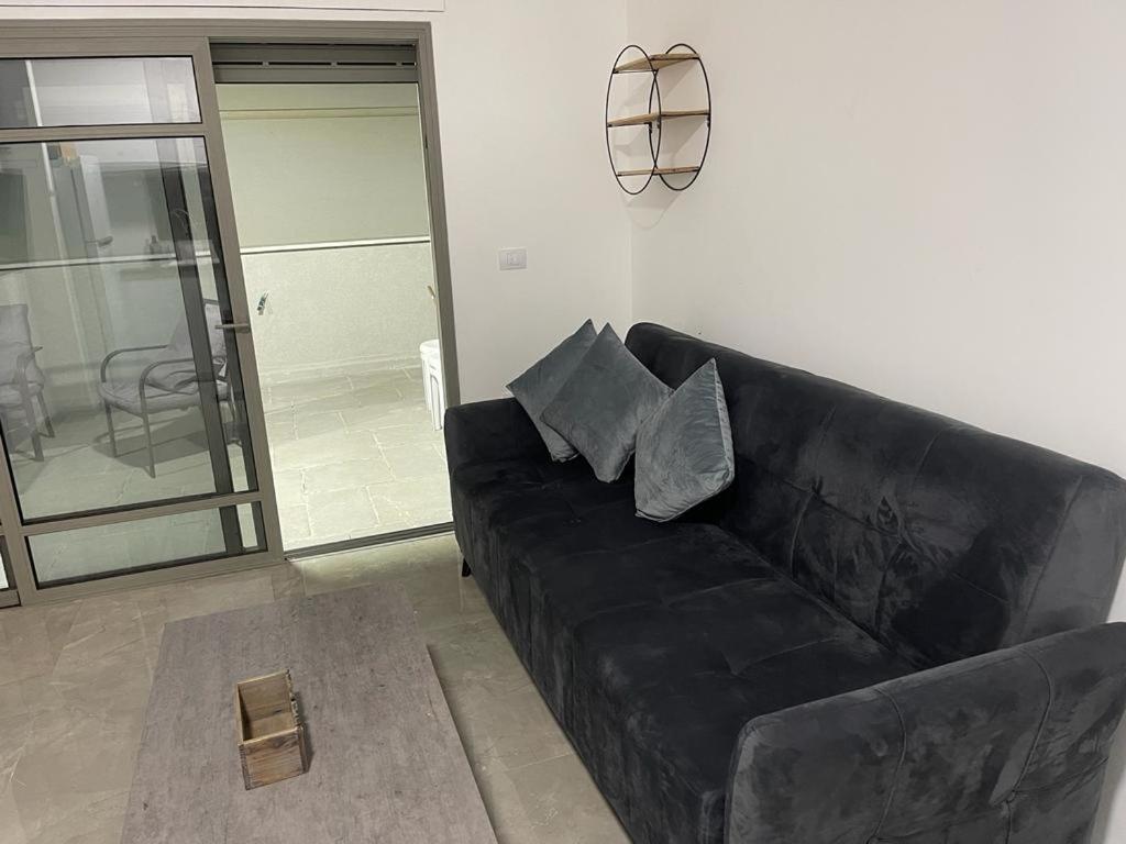 One-Bedroom Apartment - Photo 5