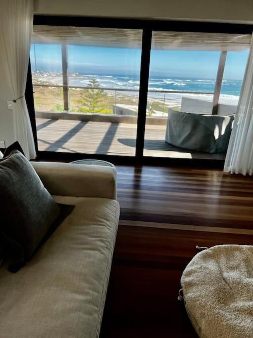 Villa - Beach Front photo 2