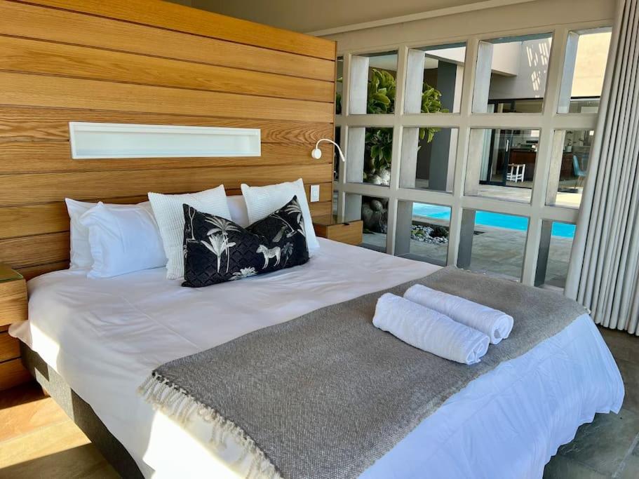 Villa - Beach Front photo 3