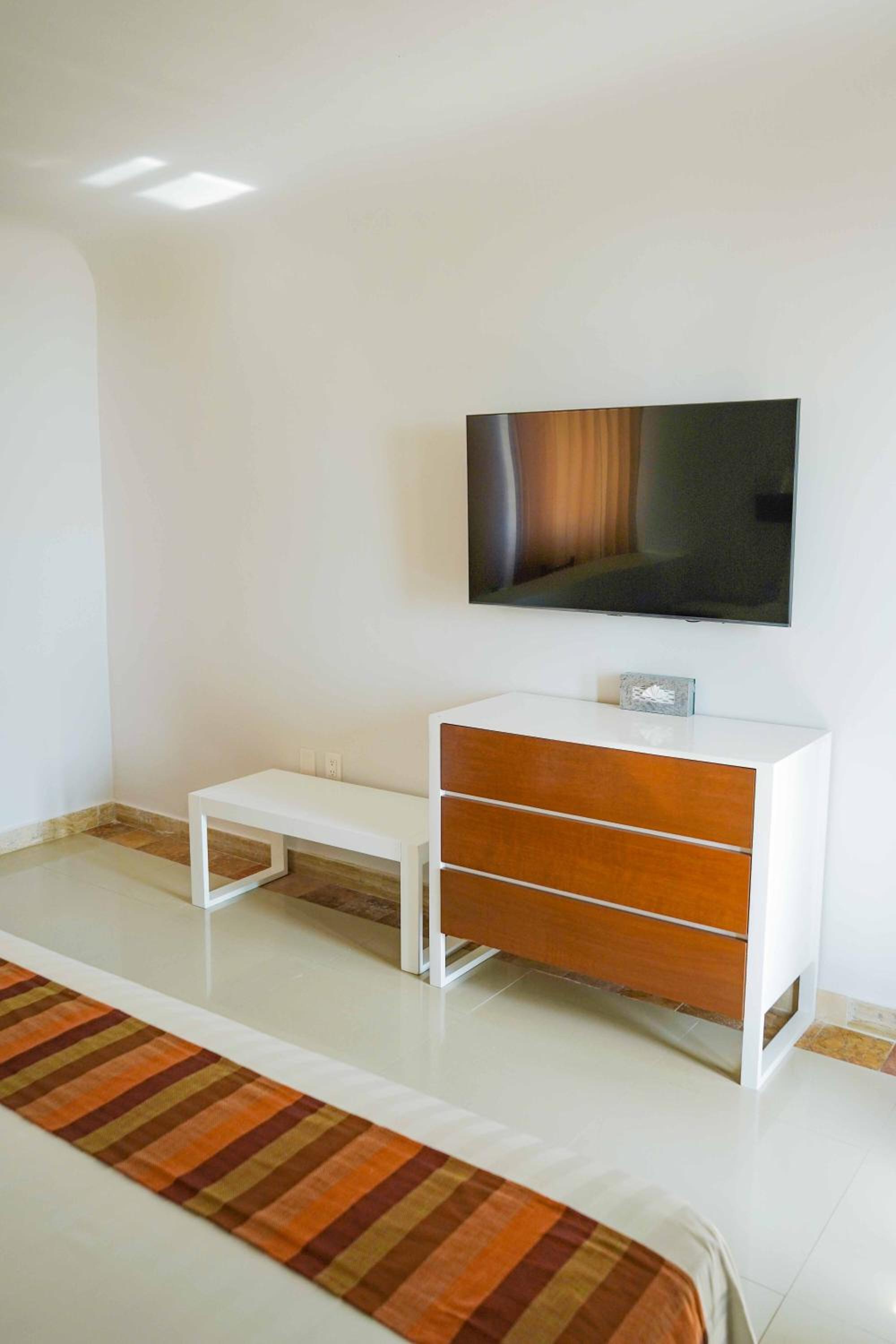 Studio with Ocean View - Photo 6