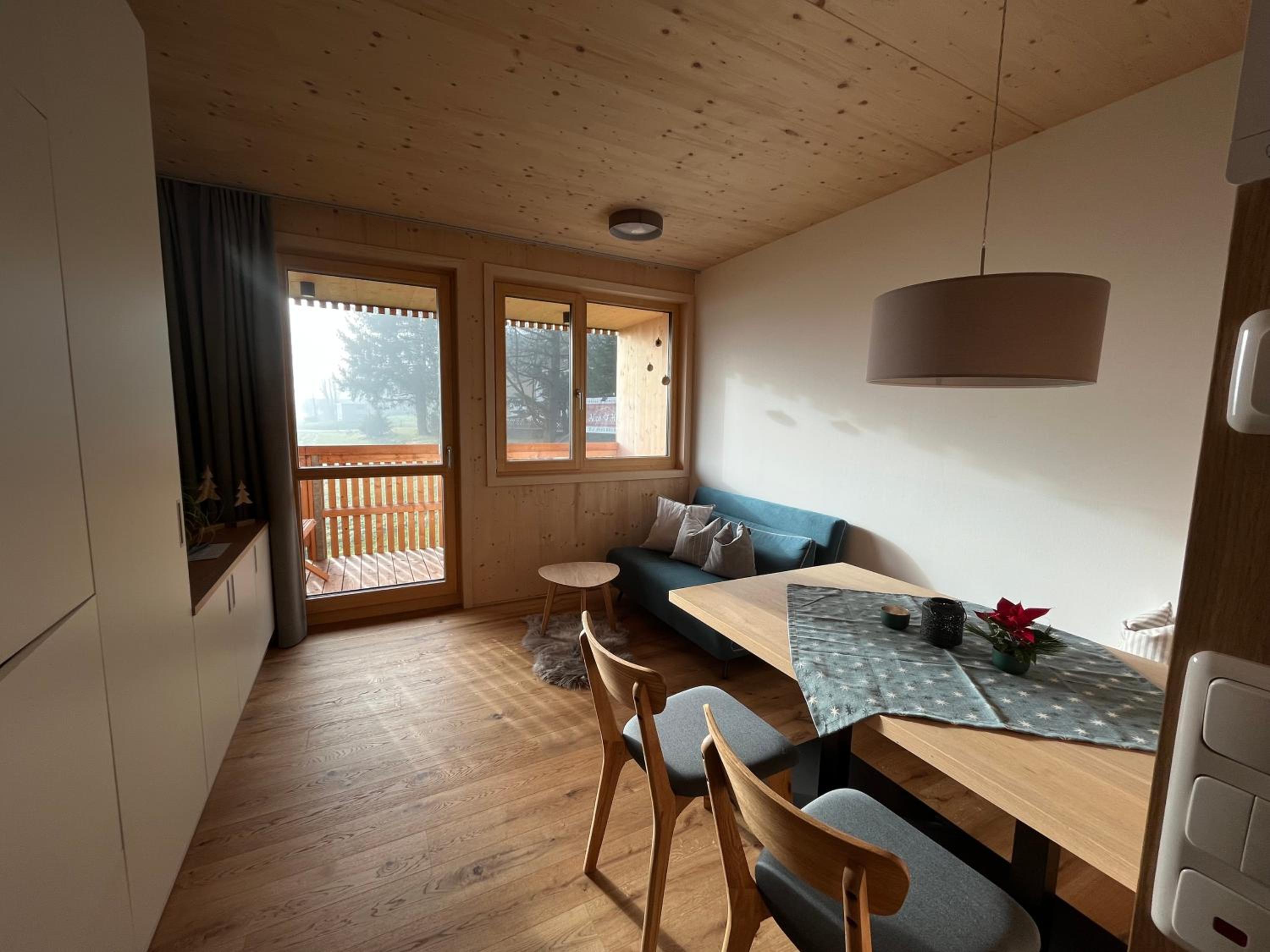 One-Bedroom Apartment - Photo 1