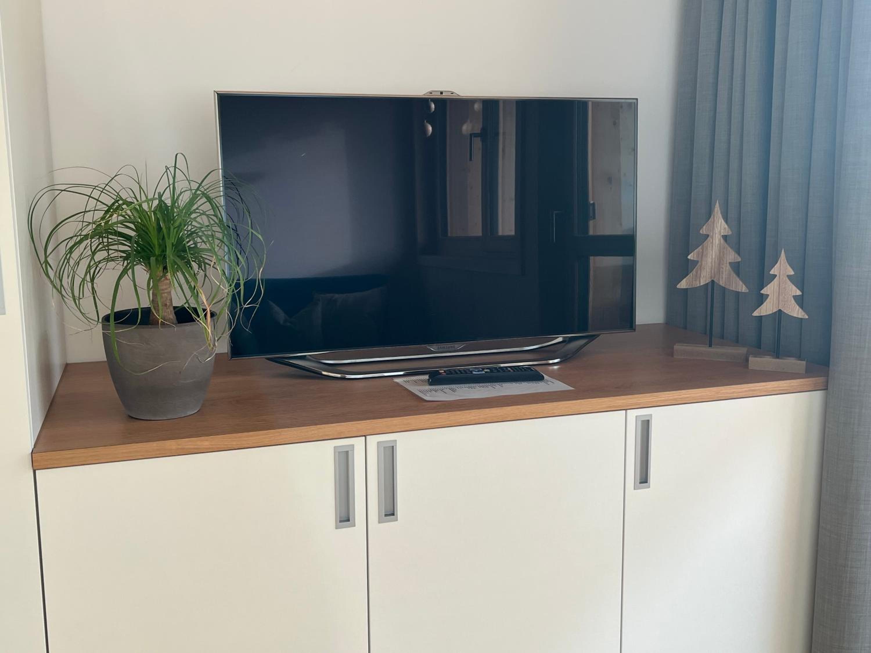 One-Bedroom Apartment - Photo 18