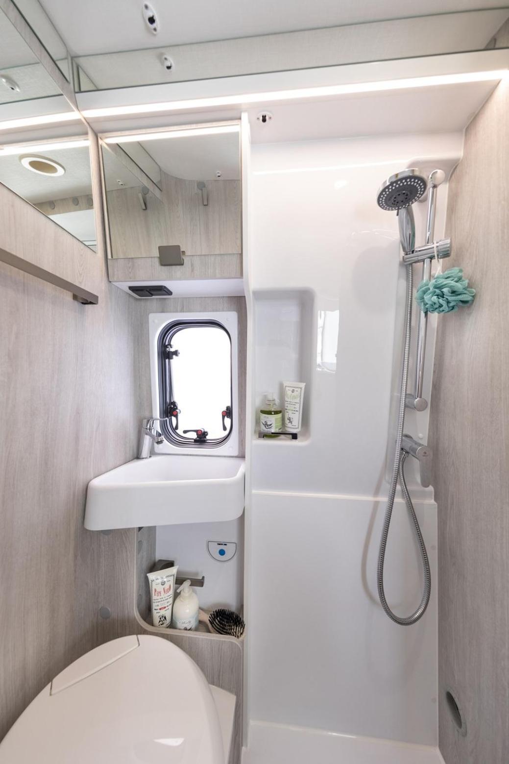 Mobile Home photo 2