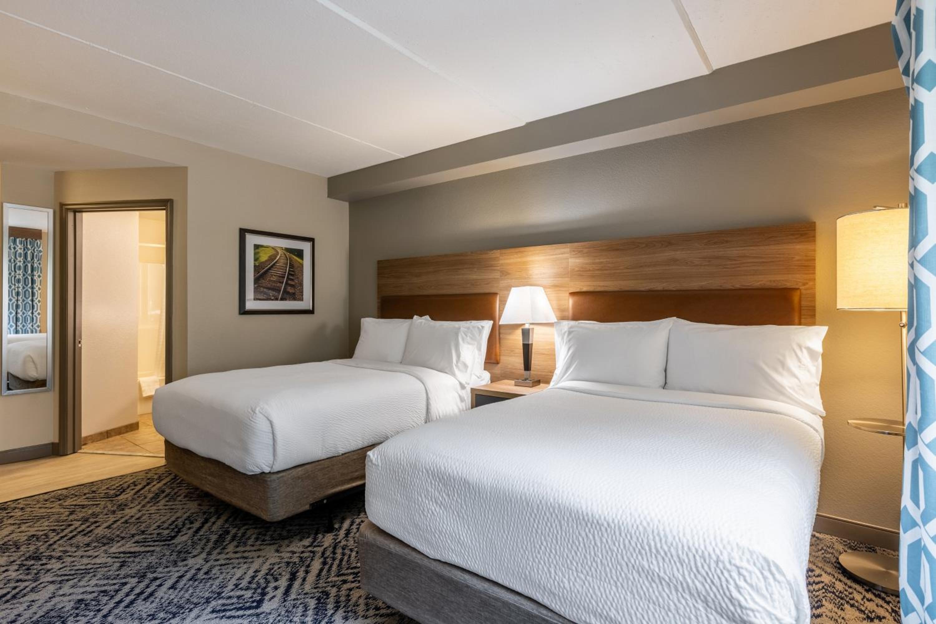 Queen Studio Suite with Two Queen Beds - Mobility Access Roll in Shower/Non-Smoking - Photo 2