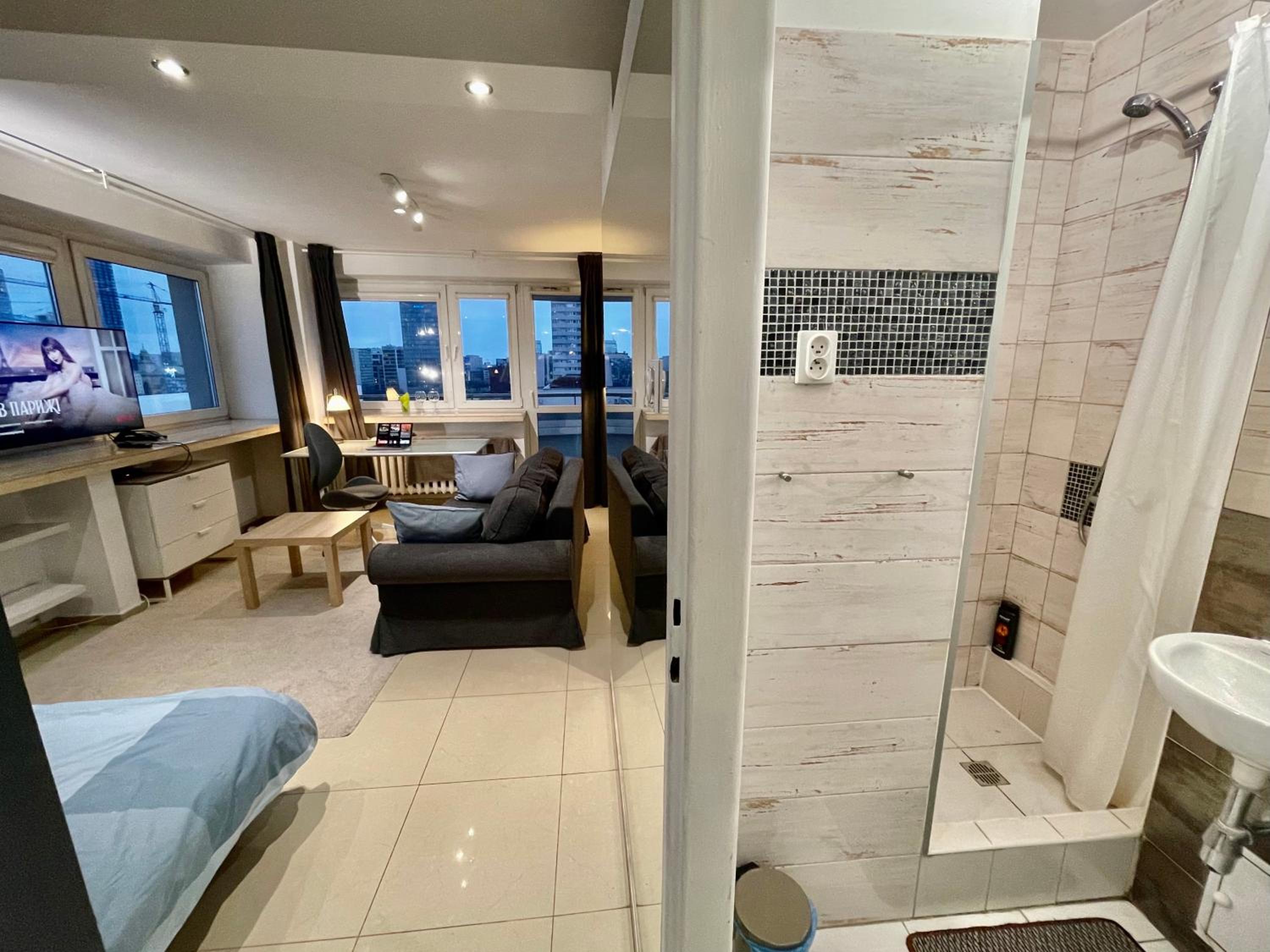 One-Bedroom Apartment - Photo 36
