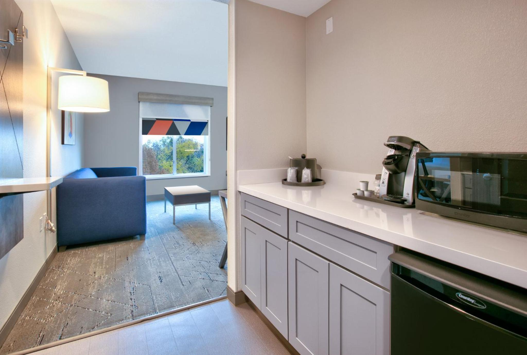 King Suite - Disability Access - Photo 2