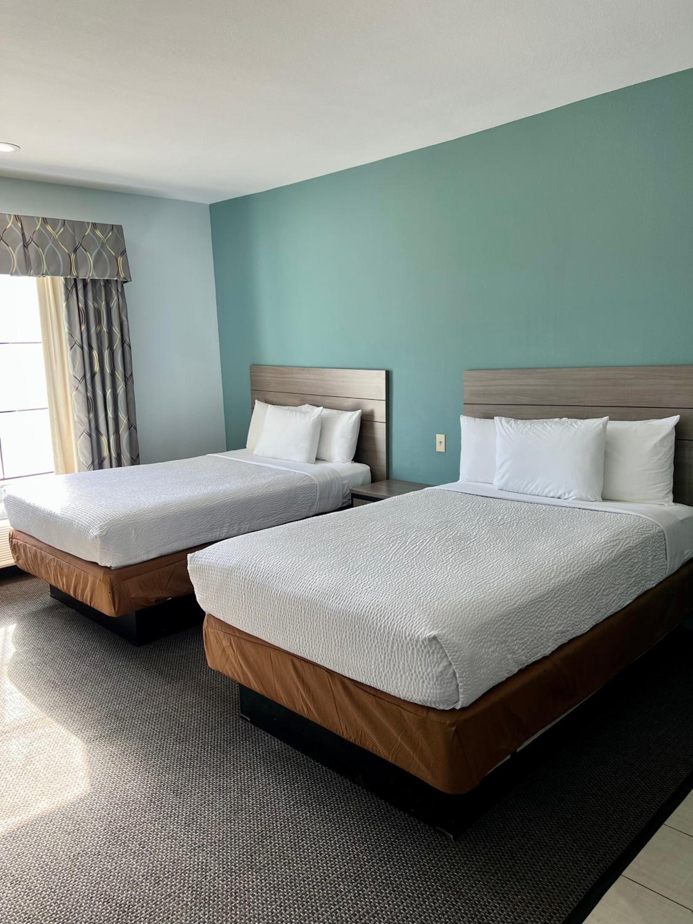 Deluxe Double Room with Two Double Beds - Non-Smoking - Photo 1