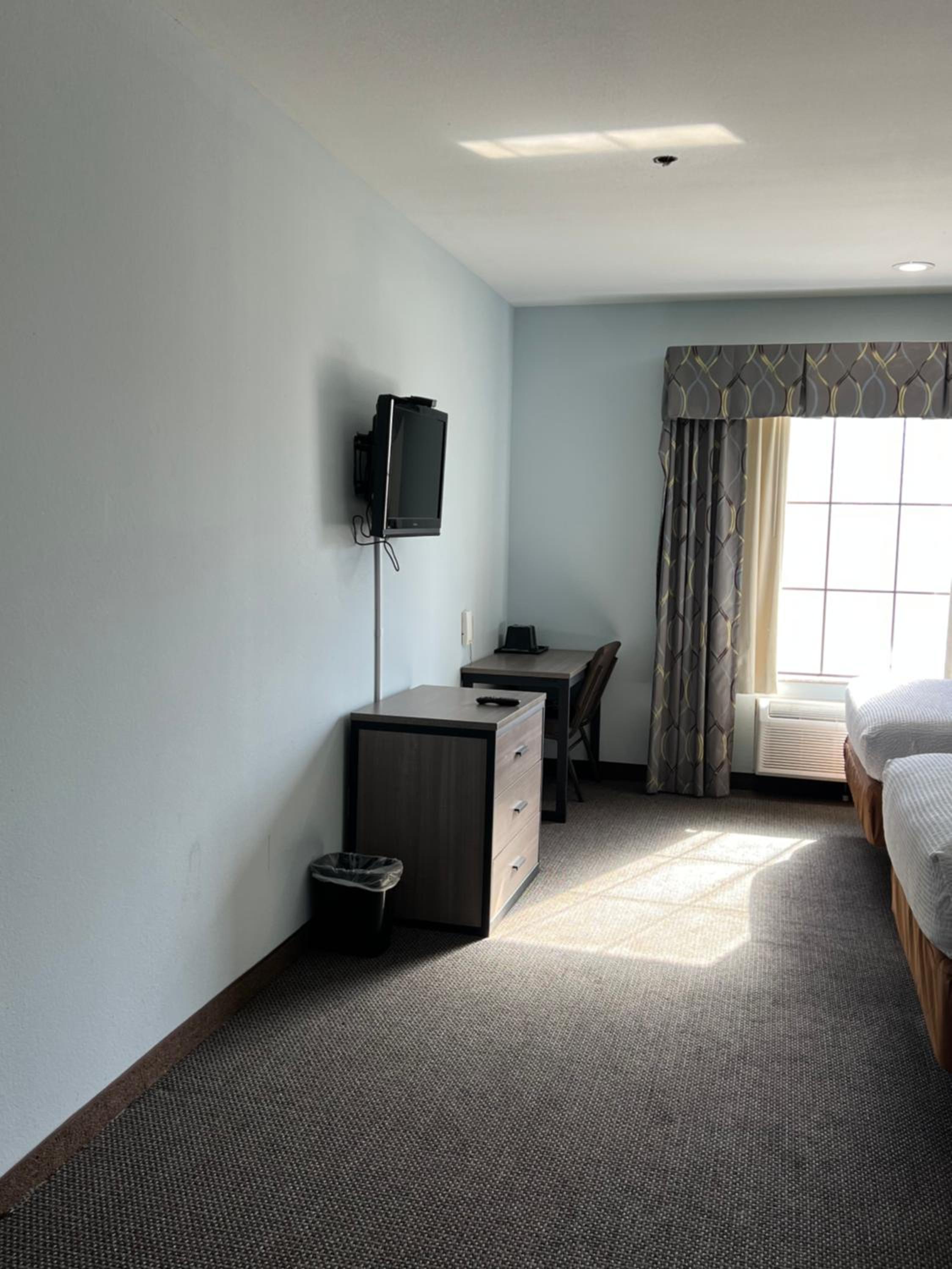 Deluxe Double Room with Two Double Beds - Non-Smoking - Photo 6