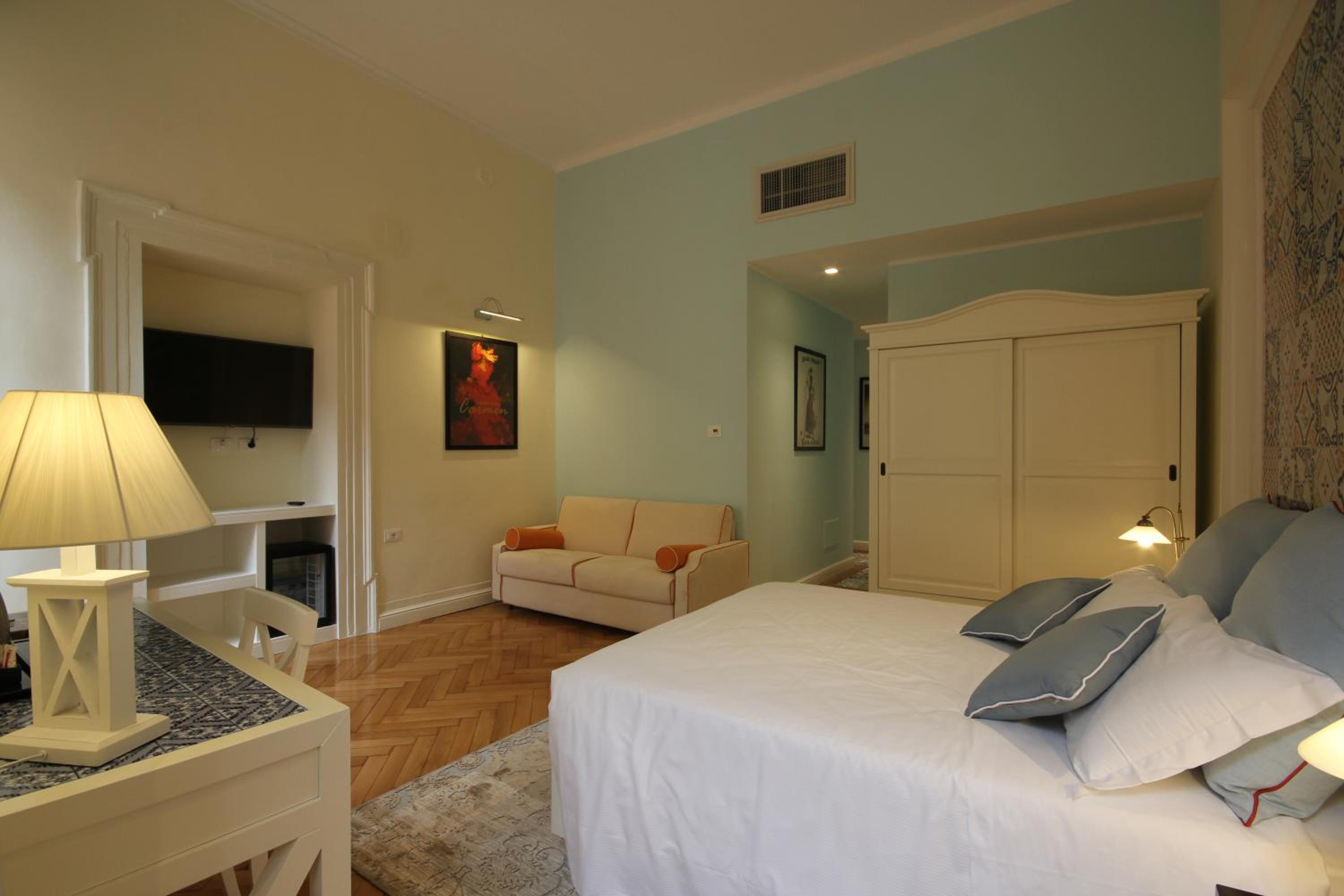 Deluxe Double Room - Separate Building - Photo 12