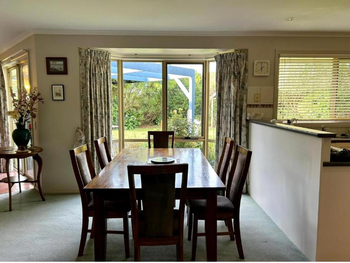 Three-Bedroom House photo 2