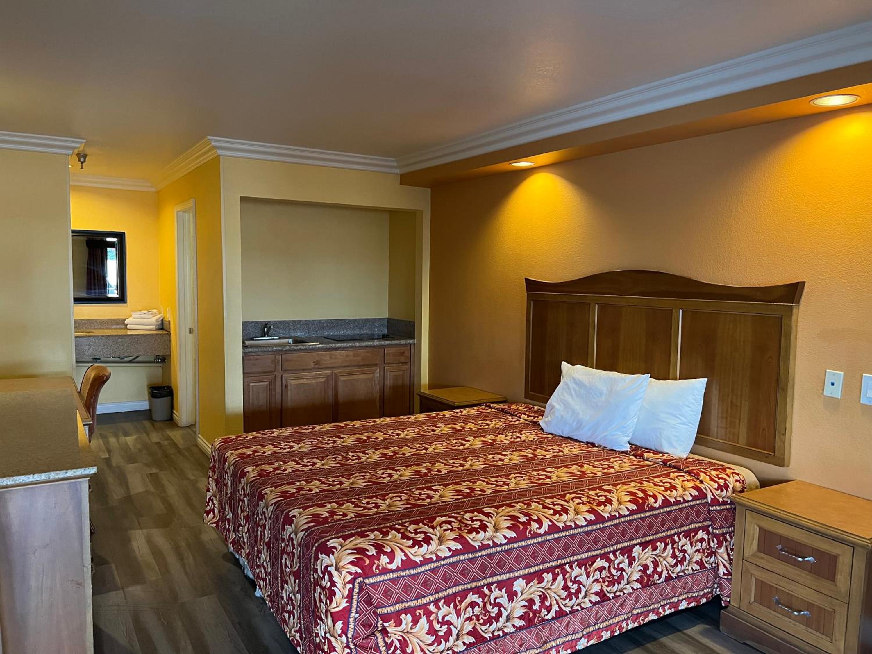 Standard King Room